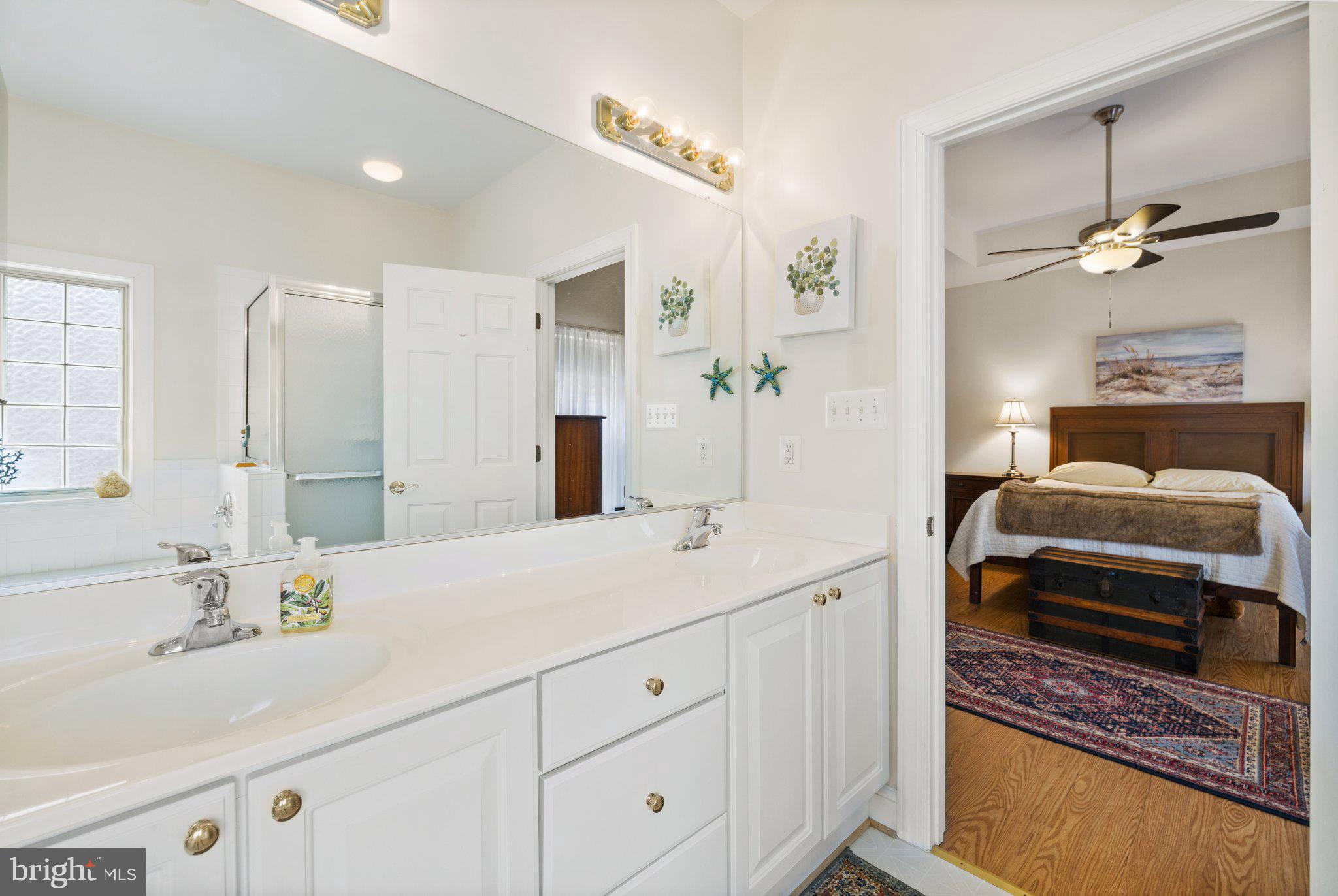 CARRIAGE HOUSE CHASE - Residential