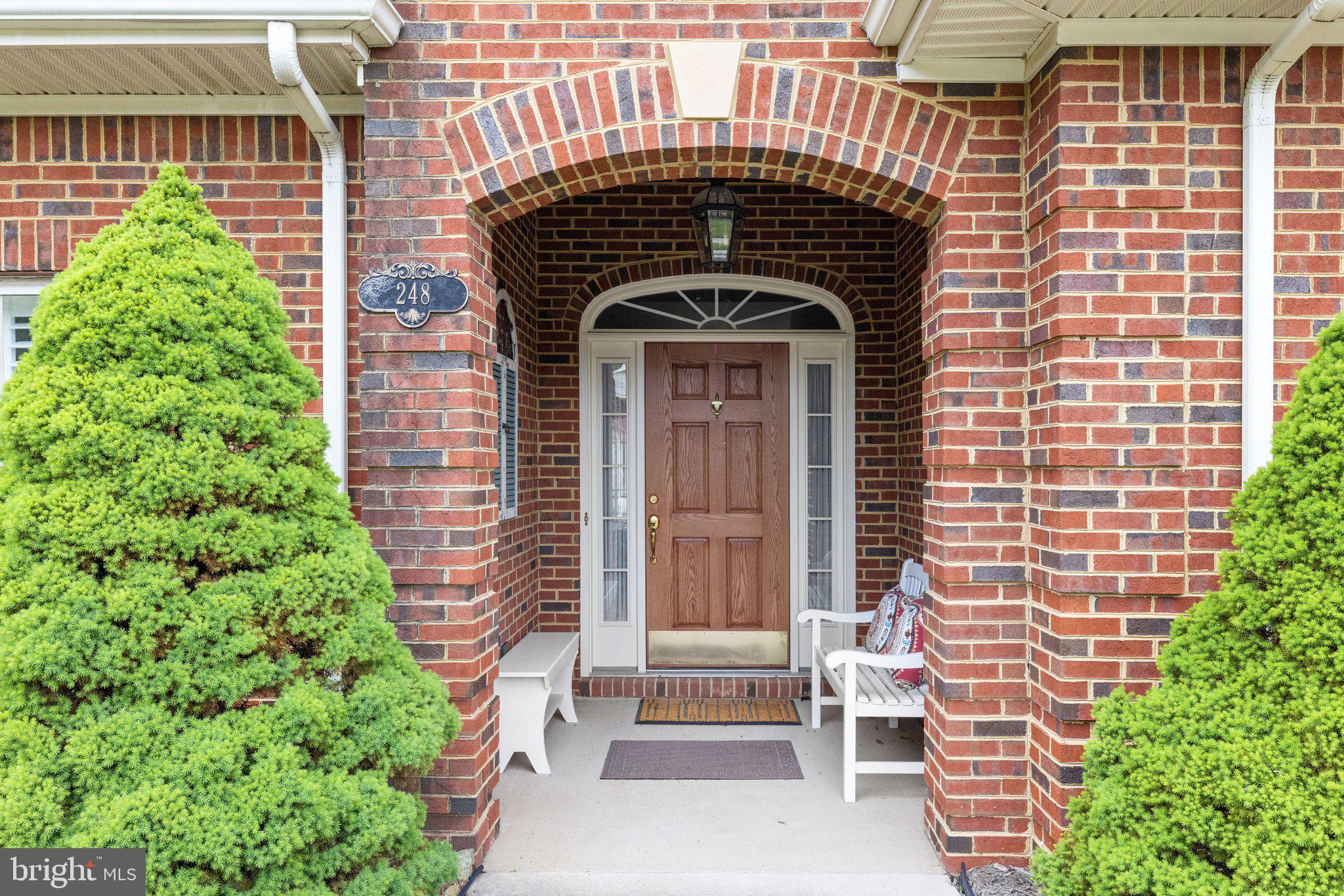 CARRIAGE HOUSE CHASE - Residential