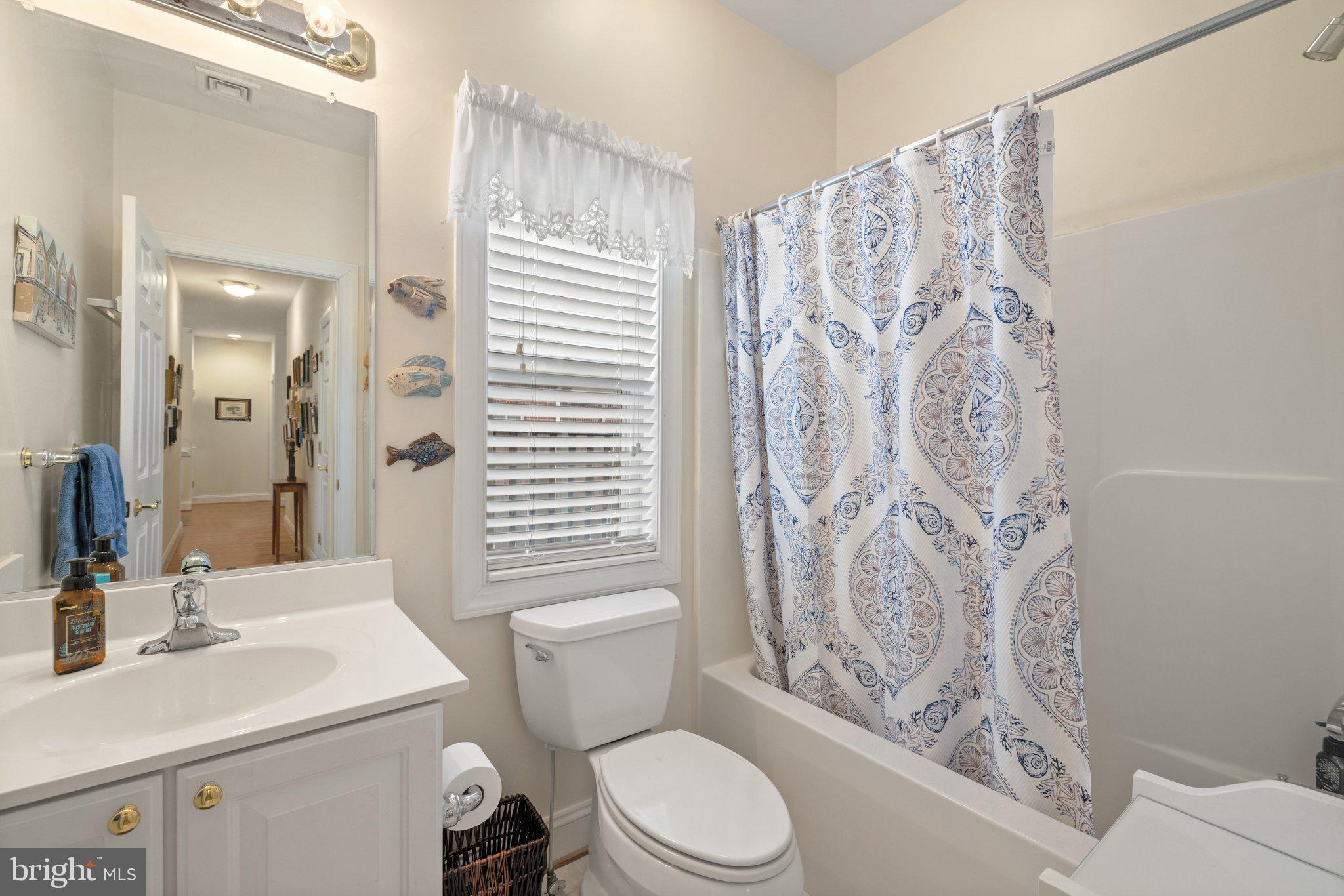 CARRIAGE HOUSE CHASE - Residential