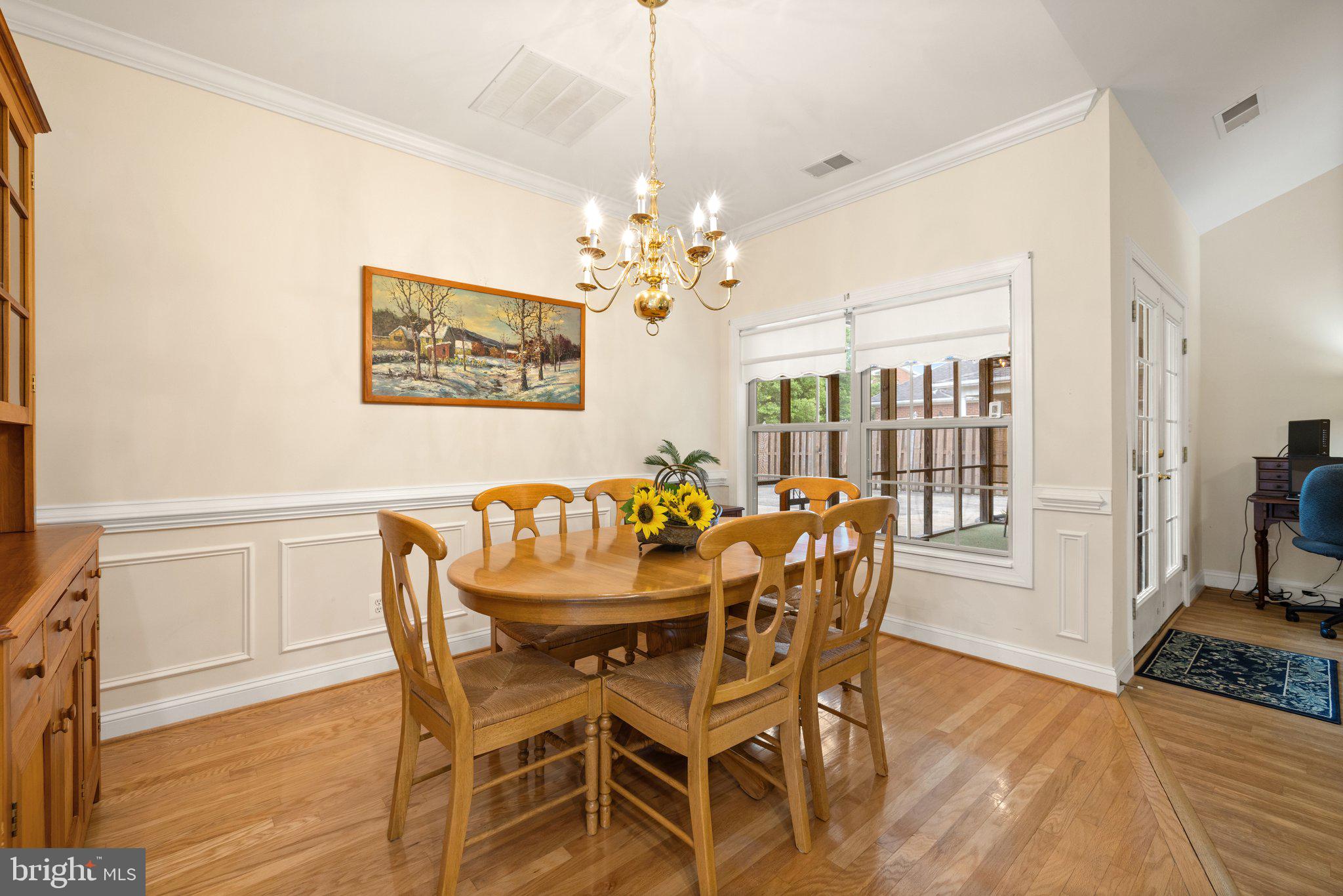 CARRIAGE HOUSE CHASE - Residential