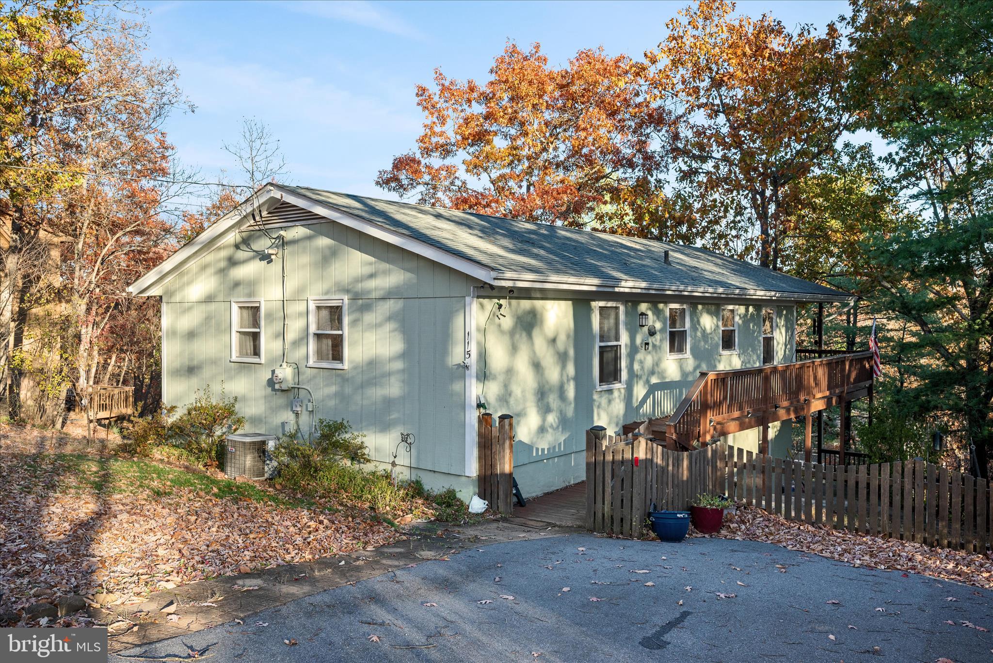 LAKE HOLIDAY ESTATES - Residential