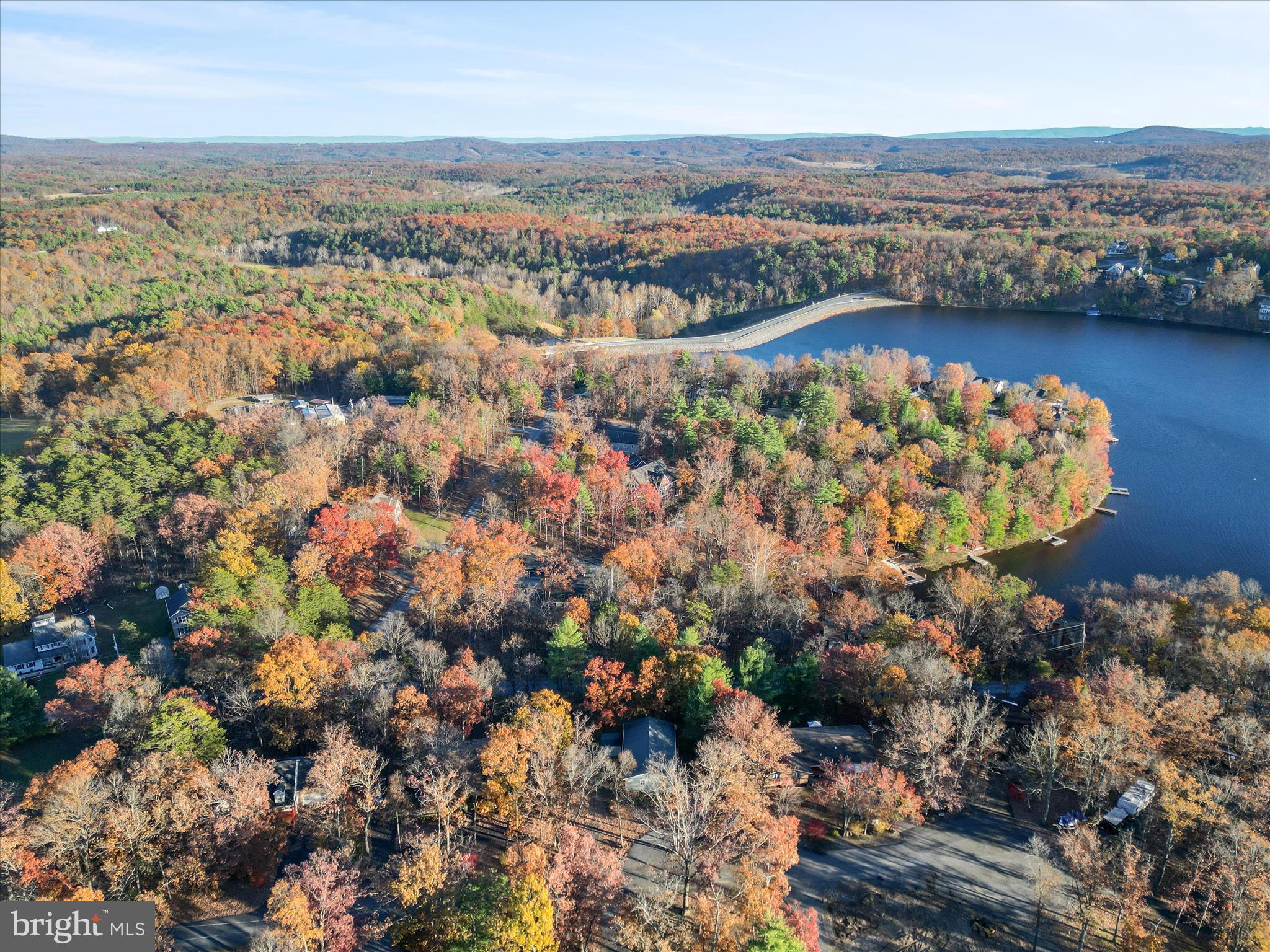 LAKE HOLIDAY ESTATES - Residential