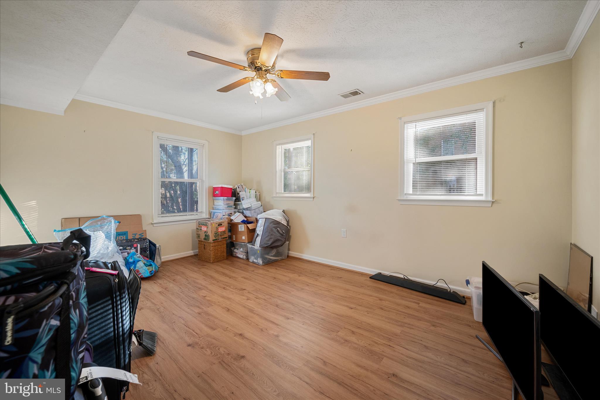 LAKE HOLIDAY ESTATES - Residential