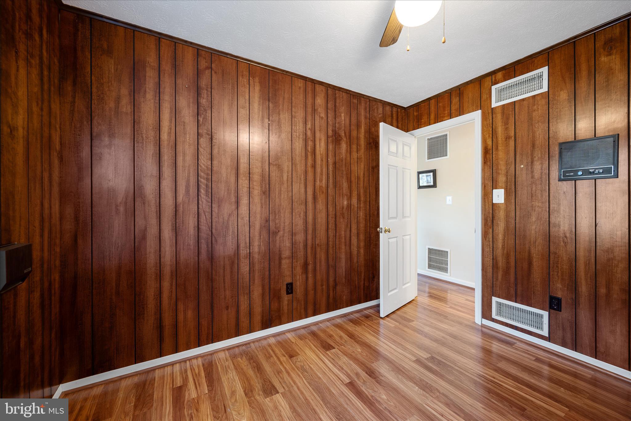 LAKE HOLIDAY ESTATES - Residential