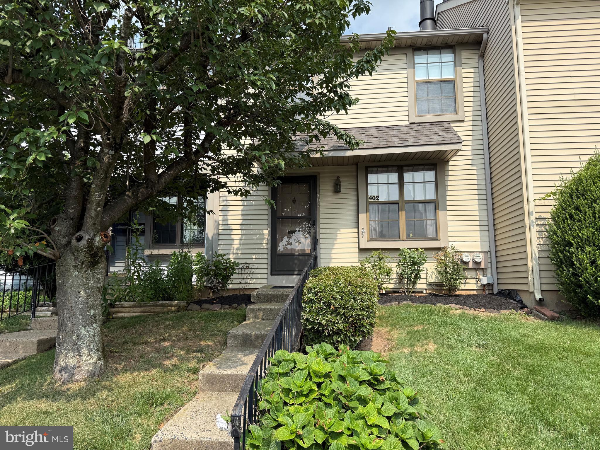 Welcome to 402 Hopkins CT. offering 2 bedrooms and 1.5 baths in the sought after North Penn School District. and the desirable Montgomery Glen Community. This community offers fantastic amenities, including a clubhouse, pool, playground, pickleball, and basketball courts. While walking up to the front door of 402 Hopkins Ct. you will notice the mature landscape. As you enter into the living room the first thing you will notice is the shiplap wall with a brick wood burning fireplace. Off the living room is the hallway that leads you past the powder room to the dining area. This light and bright area features a glass slide that leads to a two-tiered deck suitable for gatherings. Adjacent to the dining area is the kitchen with a large breakfast bar and plenty of cabinetry. Moreover, off the kitchen is the laundry/pantry room. The second floor offers 2 good-sized bedrooms with 2 closets in each room. Conveniently located between the bedrooms is the hall tiled bathroom with tub shower. Now to the lower level, the basement offers a door to the backyard, a room that can be finished into a family room, gym, office playroom or whatever fits your lifestyle. The front room has lots of cabinets and storage space. In addition, you can enjoy peace of mind with a newer HVAC system 11/18, roof 10/22 Hot water heater approximately 4 yrs old plus the seller will install new windows and a glass sliding door for the buyers. This townhome is looking for that special buyer who will give it lots of TLC and their personal touches.
In addition, commuting from this property is a breeze, with quick access to Rt.202 and Rt.309 placing you just minutes from shopping, dining and all that Montgomery County has to offer.