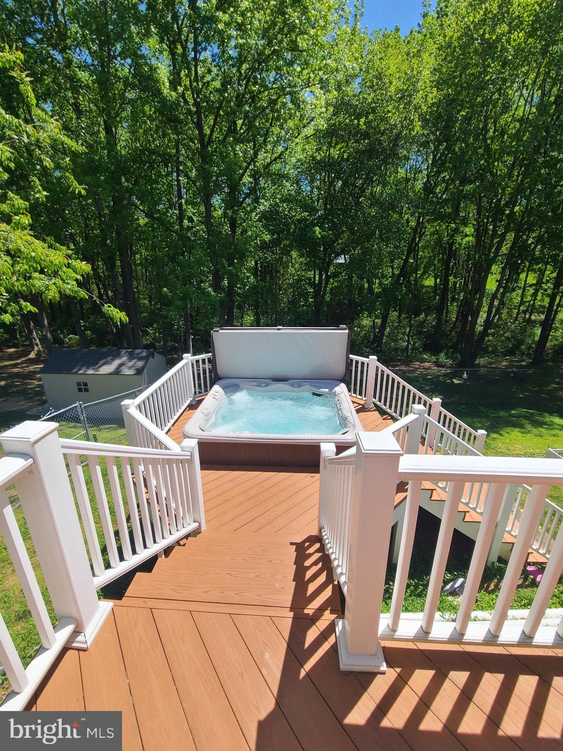 LOCH SELKIRK - Residential Lease