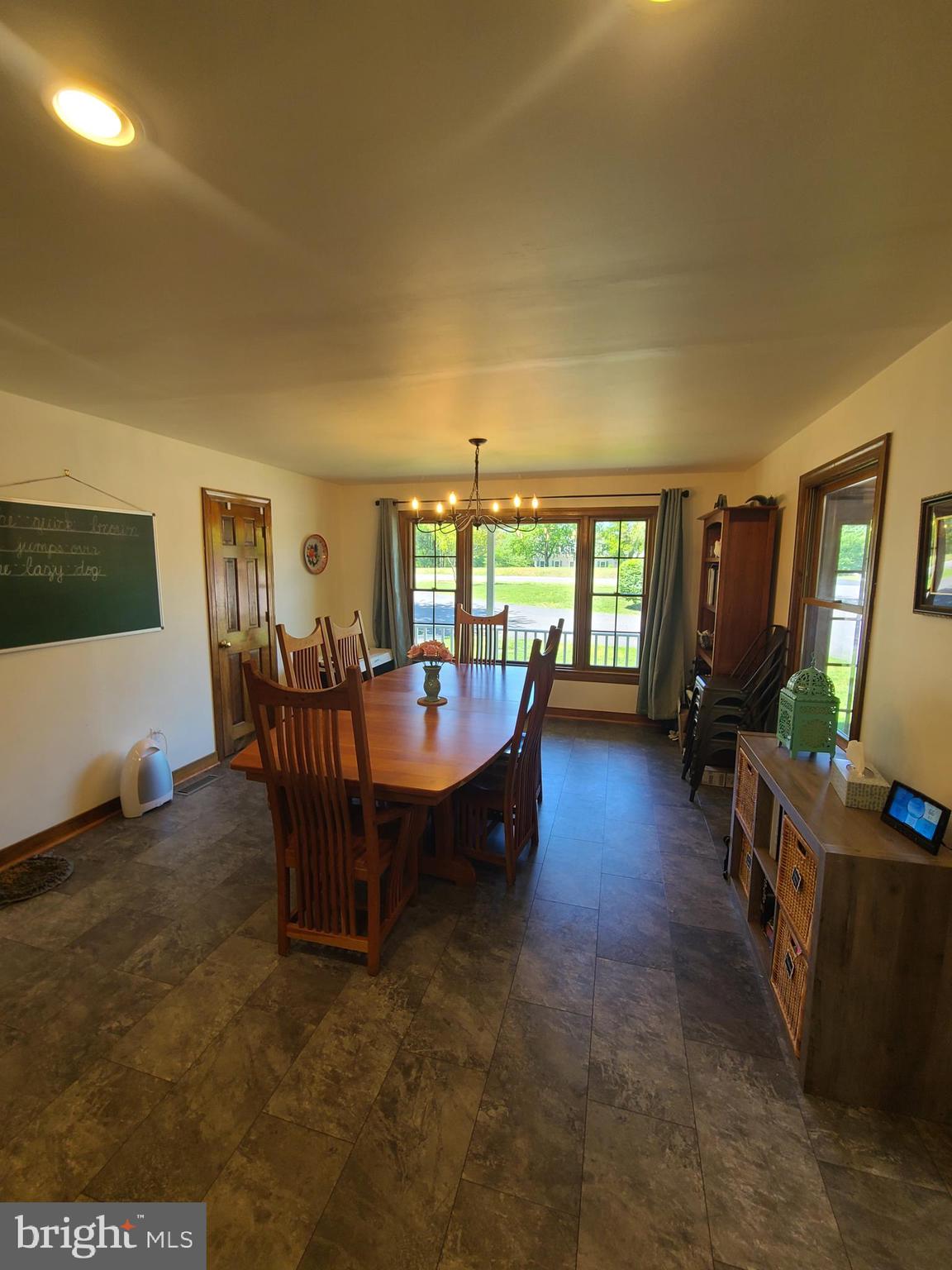 LOCH SELKIRK - Residential Lease