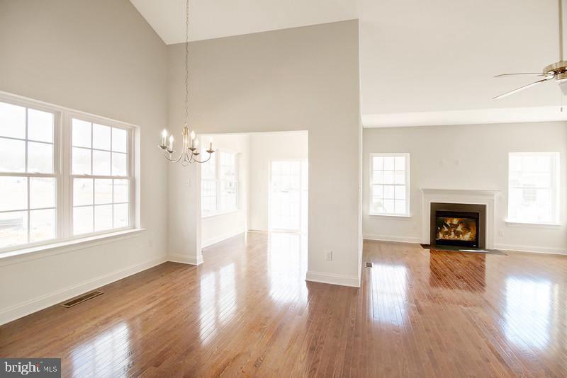 VILLAGE OF EASTRIDGE - Residential