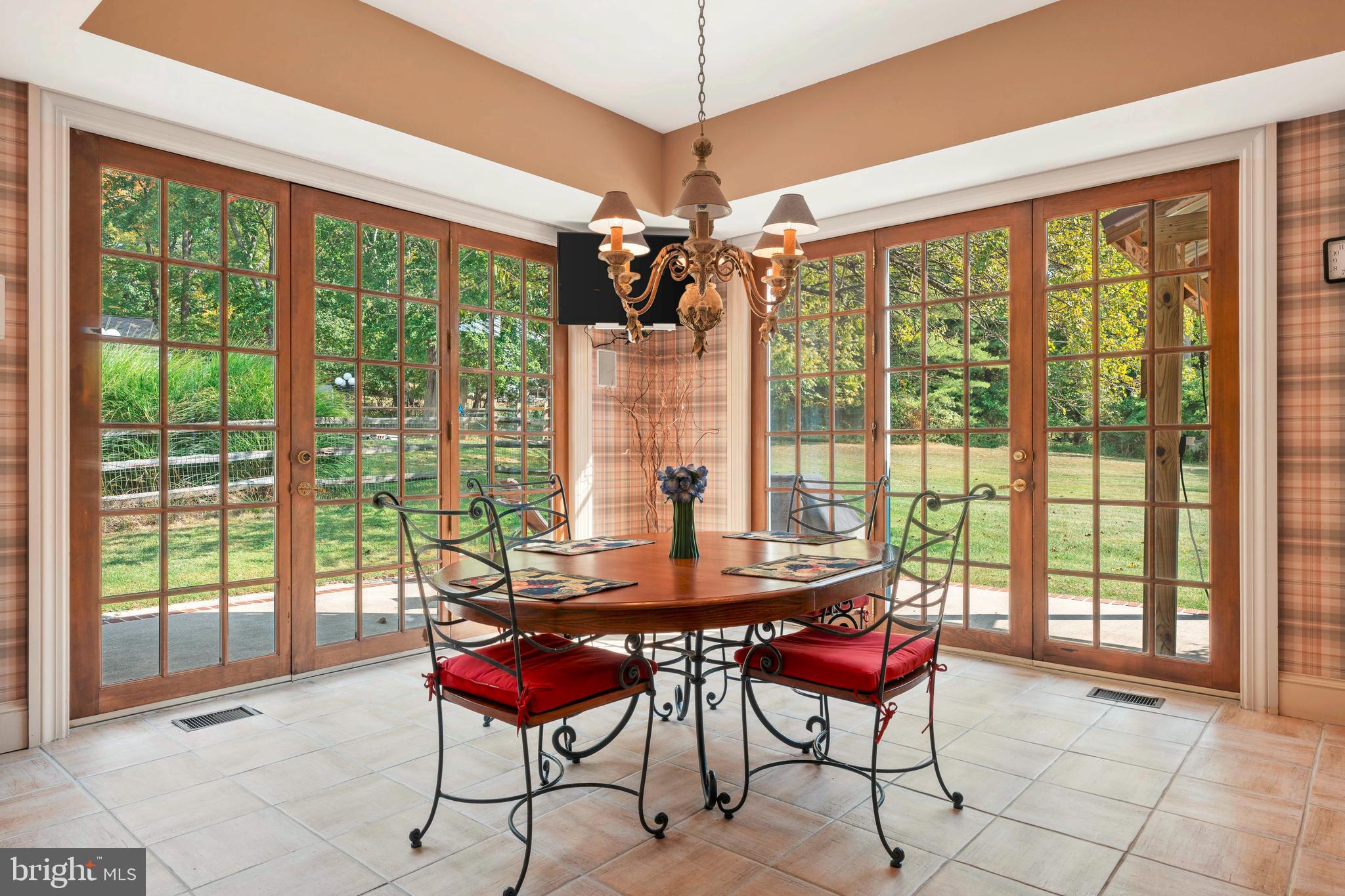 DEER RUN FARMS - Residential