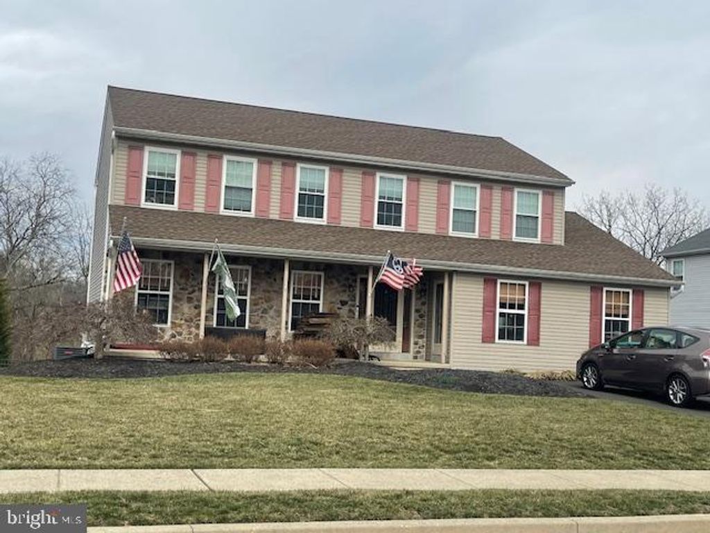 Photo of 212 Red Maple Court, CHALFONT, PA 18914 (MLS # PABU2115628)