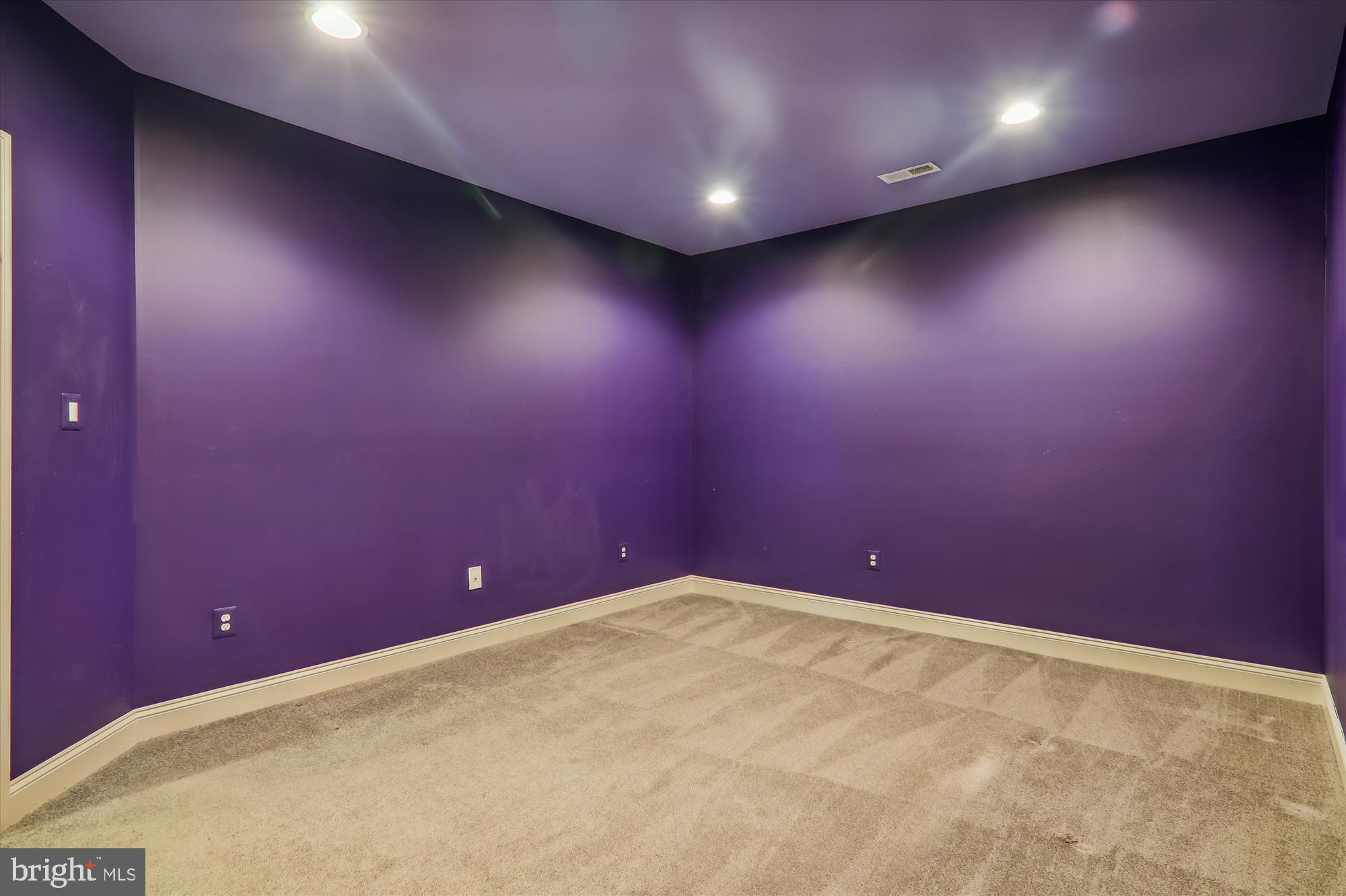 CROWN FARM - Residential