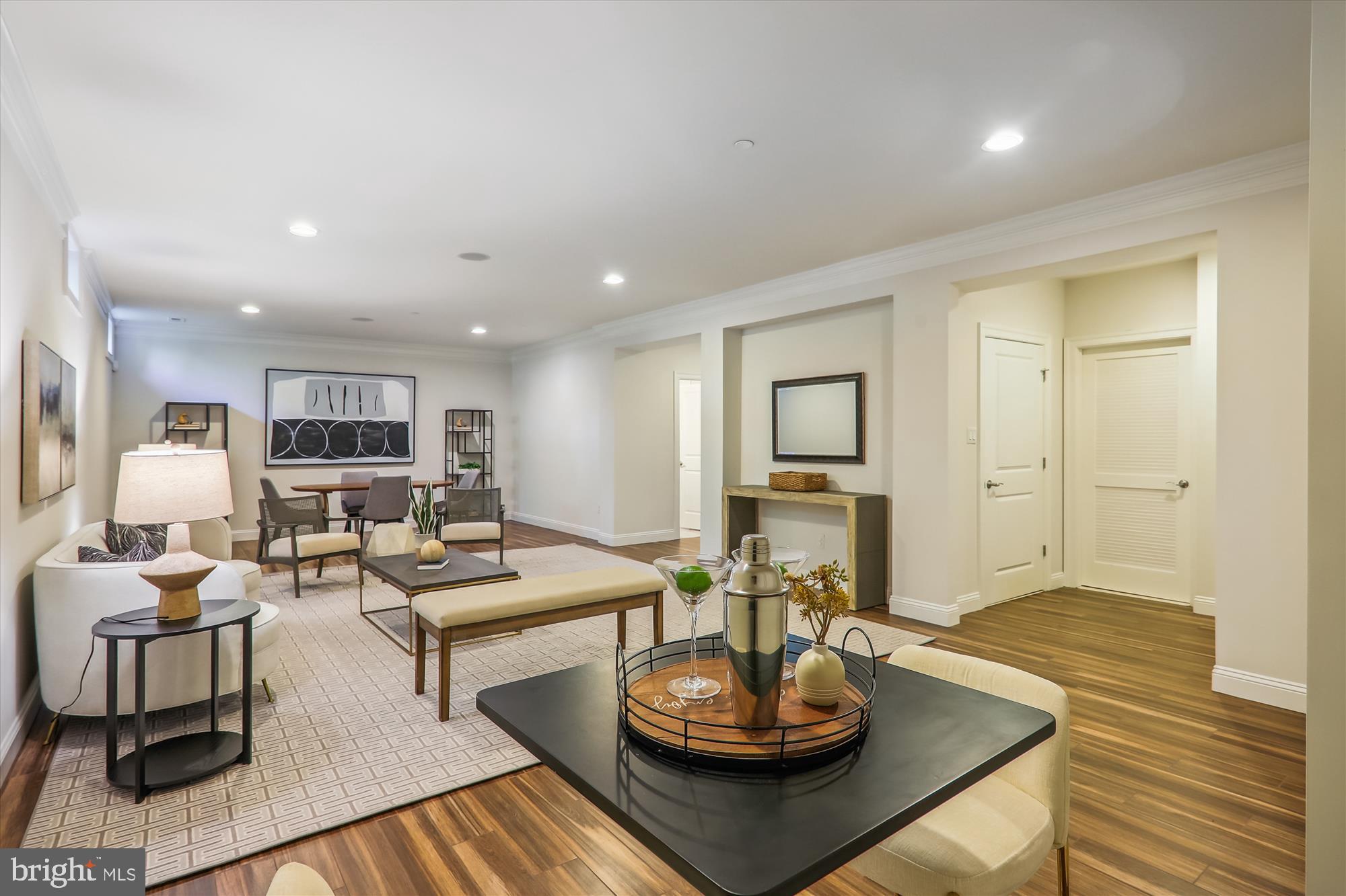 CROWN FARM - Residential