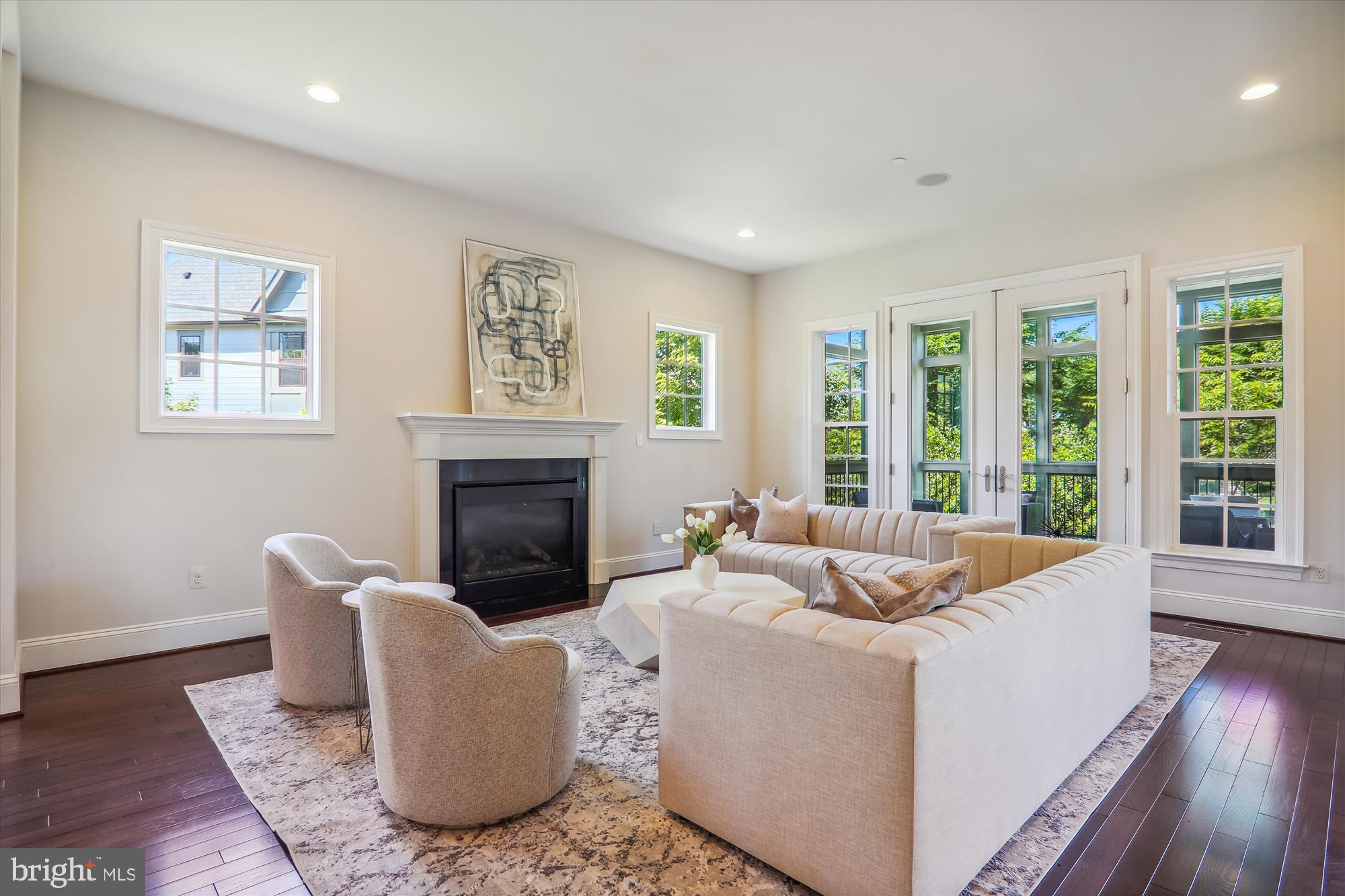 CROWN FARM - Residential