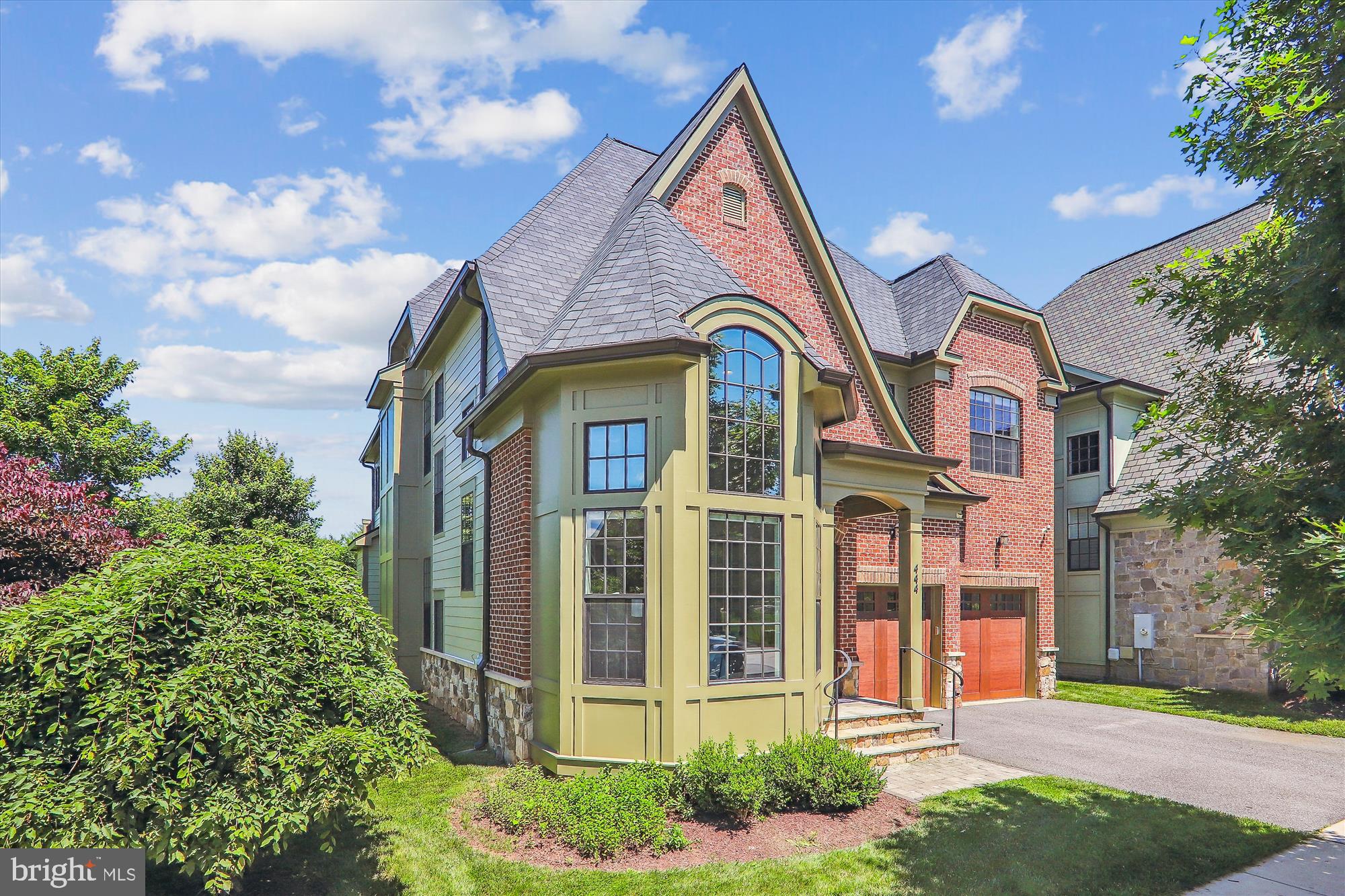 CROWN FARM - Residential