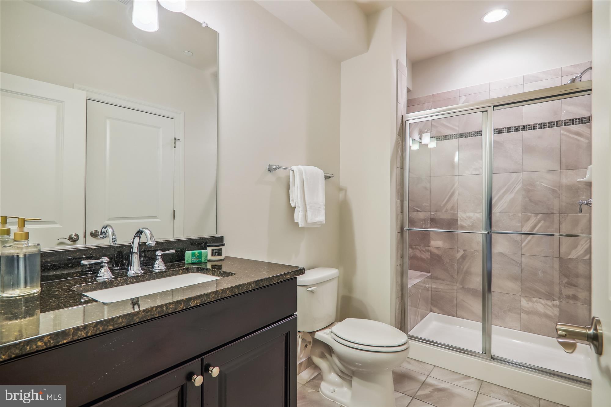 CROWN FARM - Residential