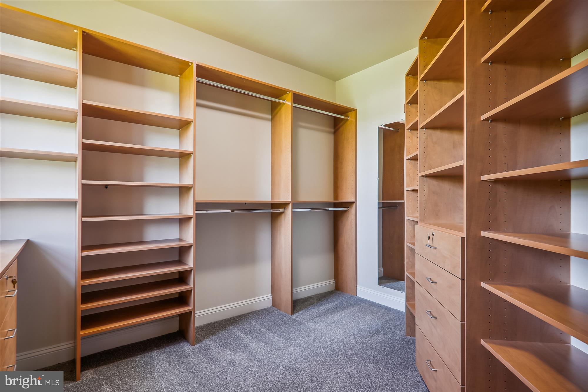 CROWN FARM - Residential