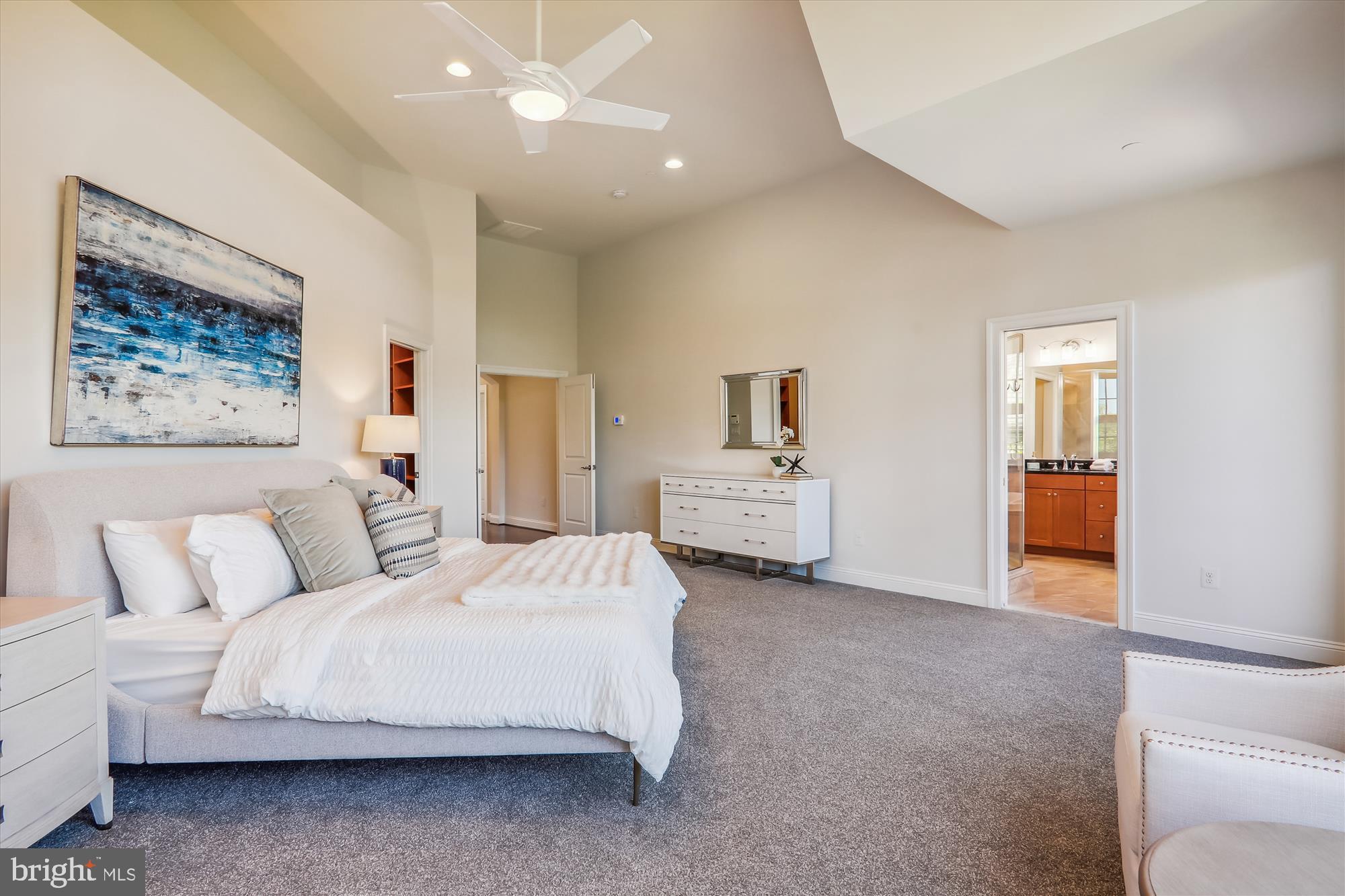 CROWN FARM - Residential