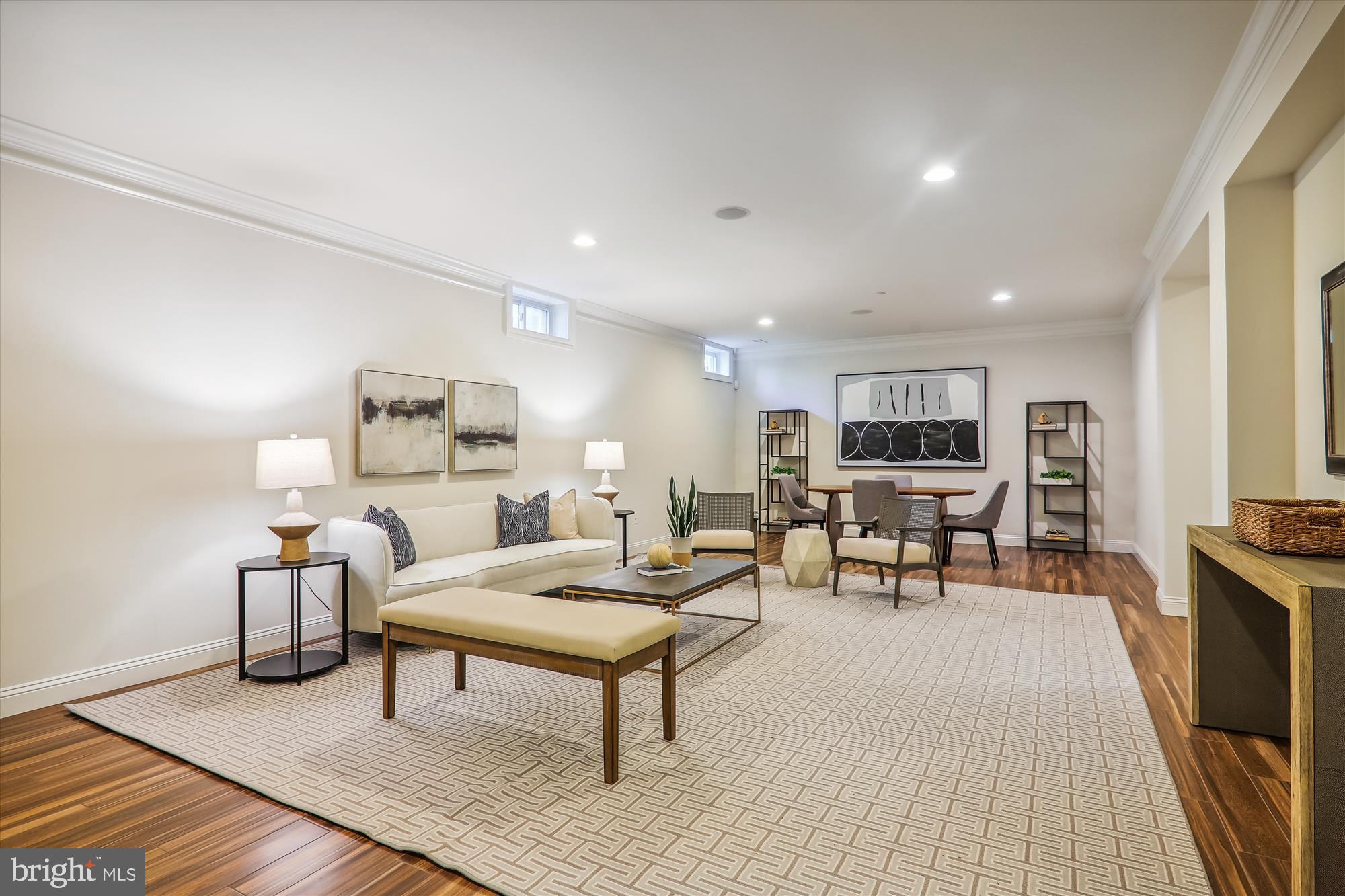 CROWN FARM - Residential