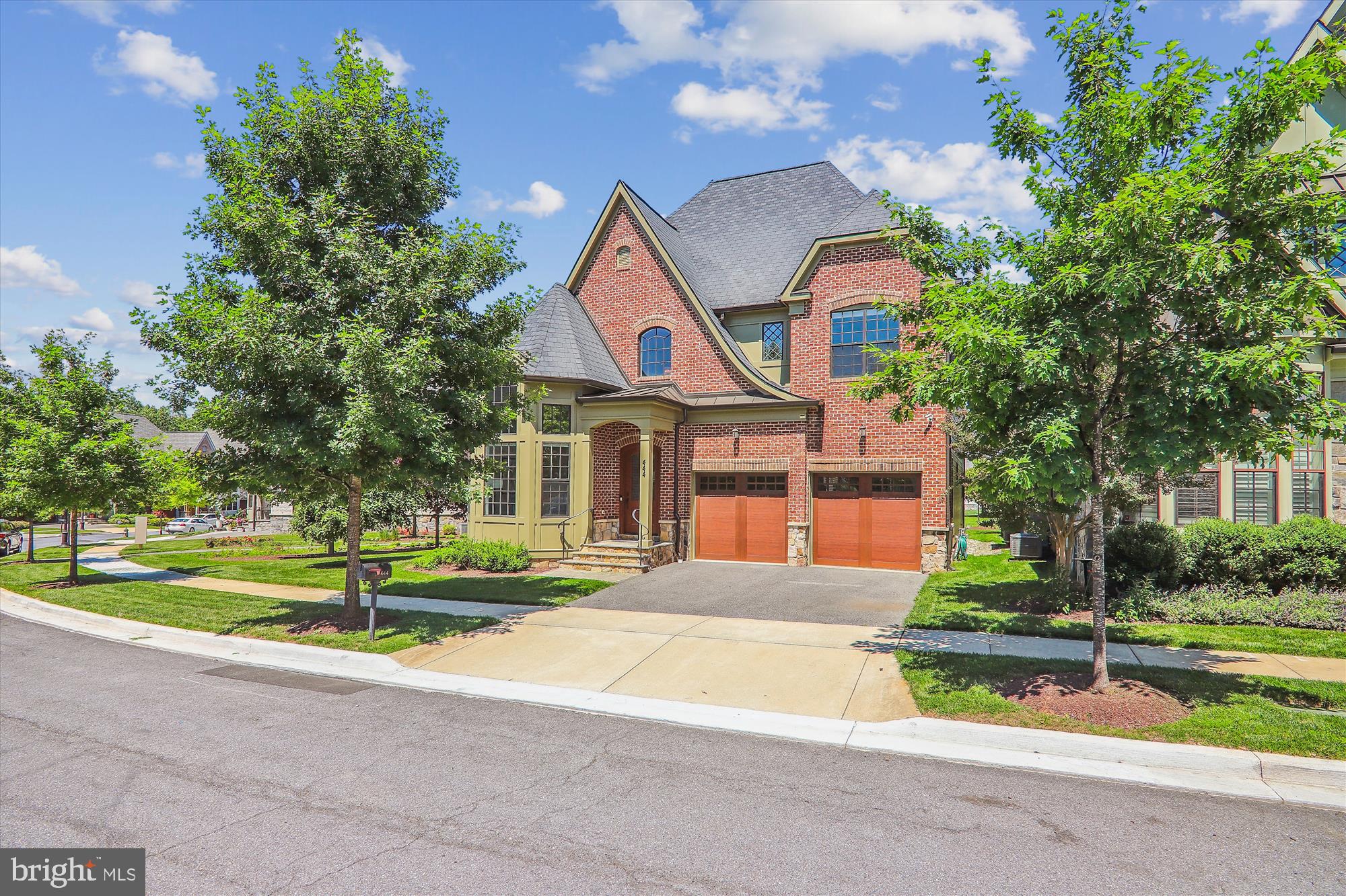 CROWN FARM - Residential