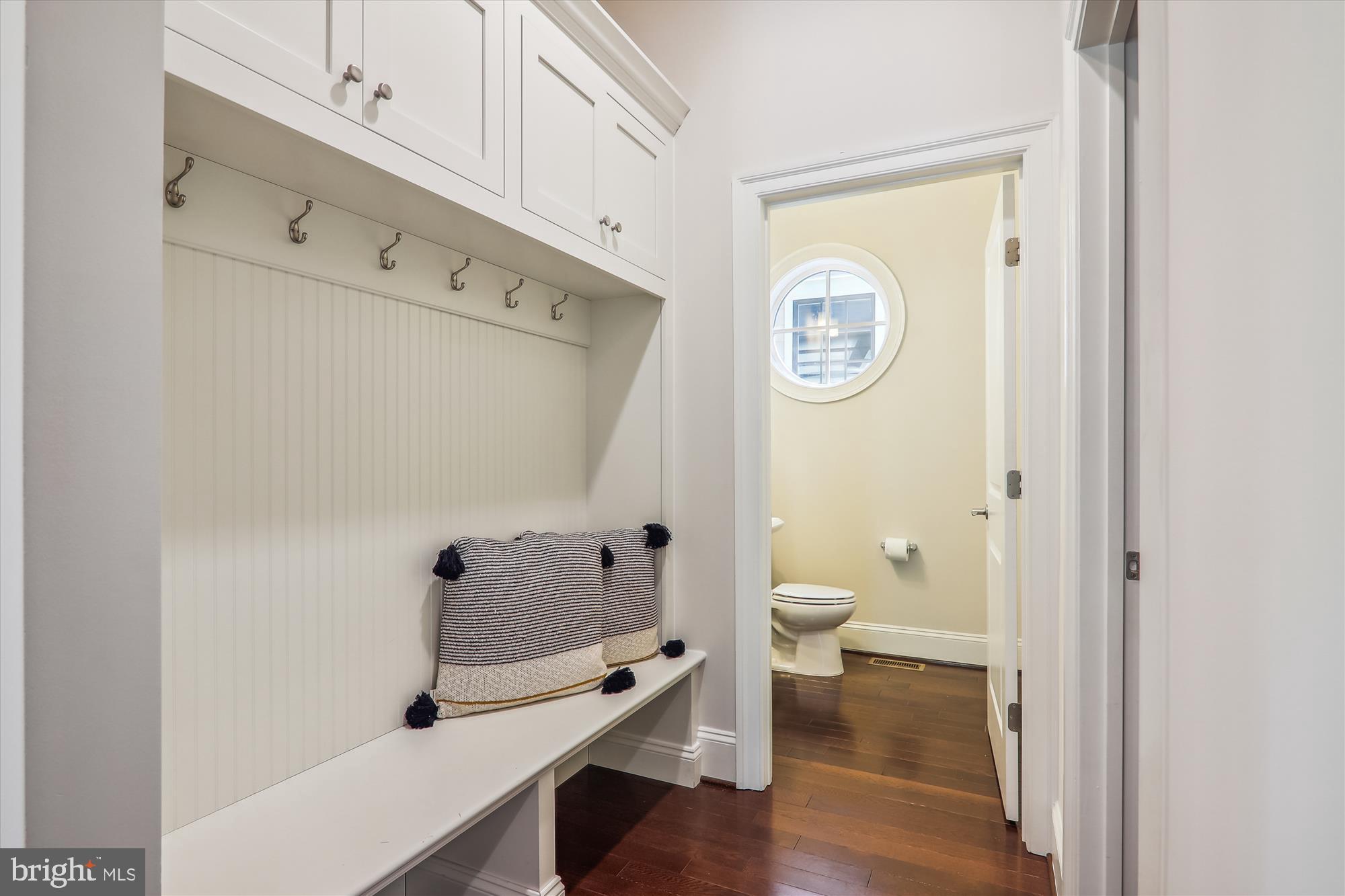 CROWN FARM - Residential