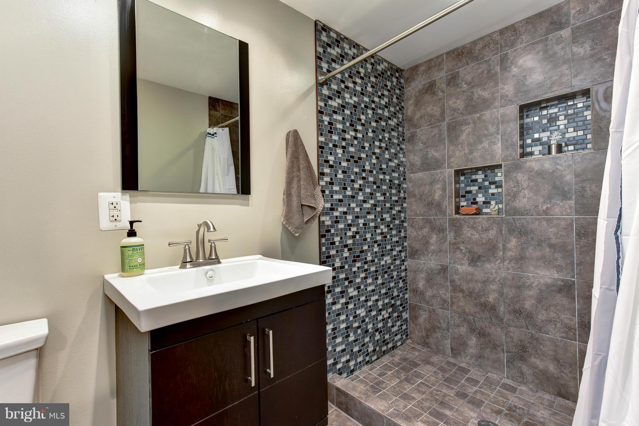 WARWICK VILLAGE - Residential