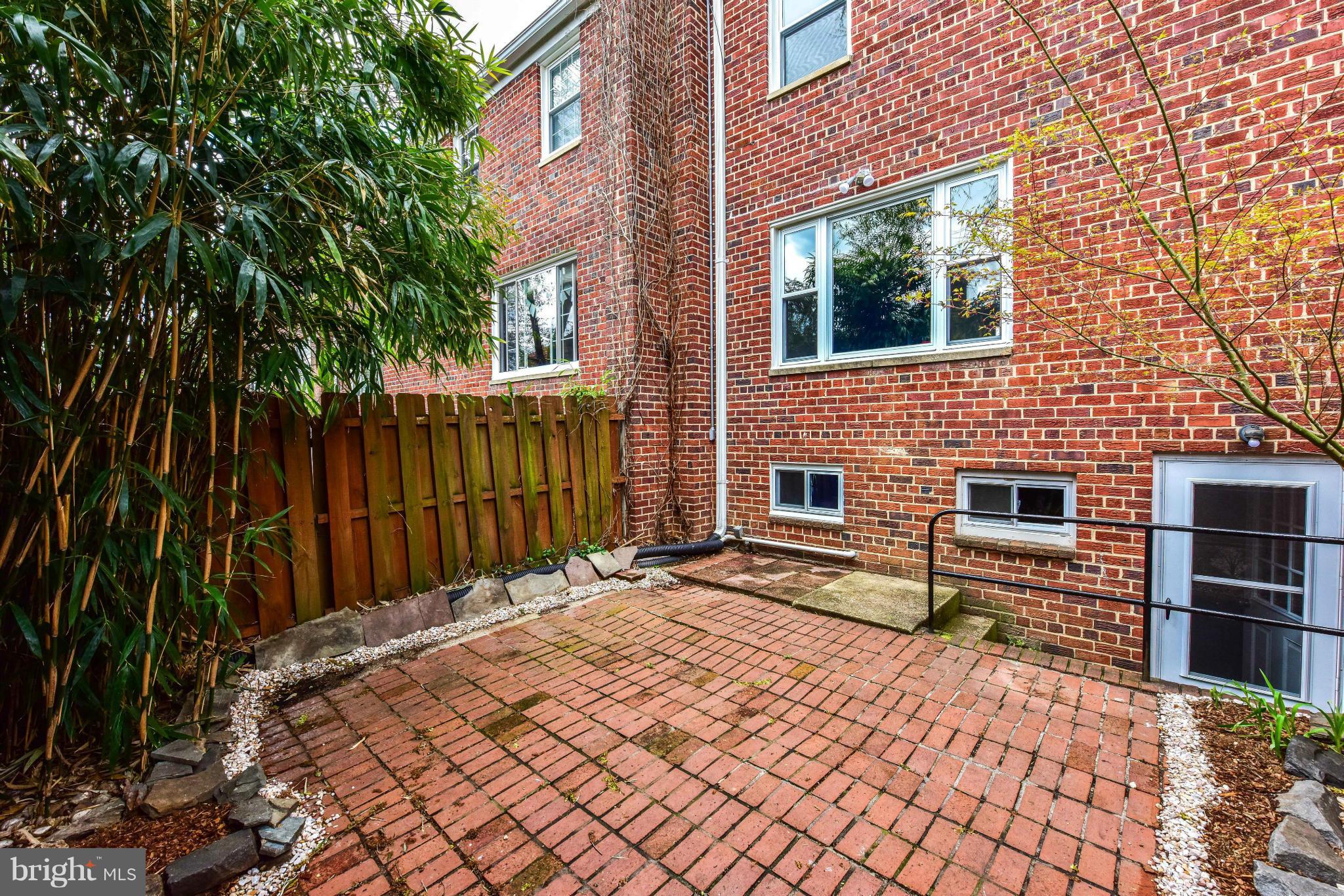 WARWICK VILLAGE - Residential