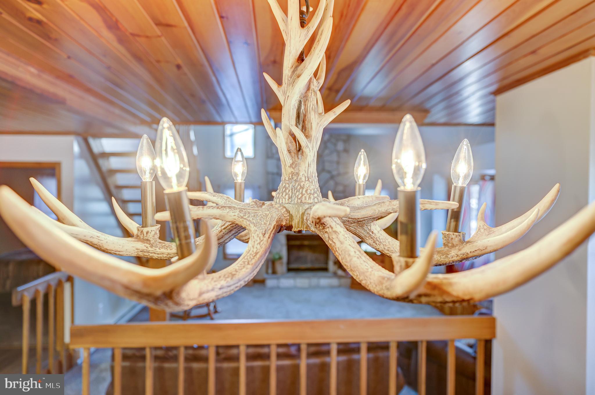 ARROWHEAD  LAKES - Residential