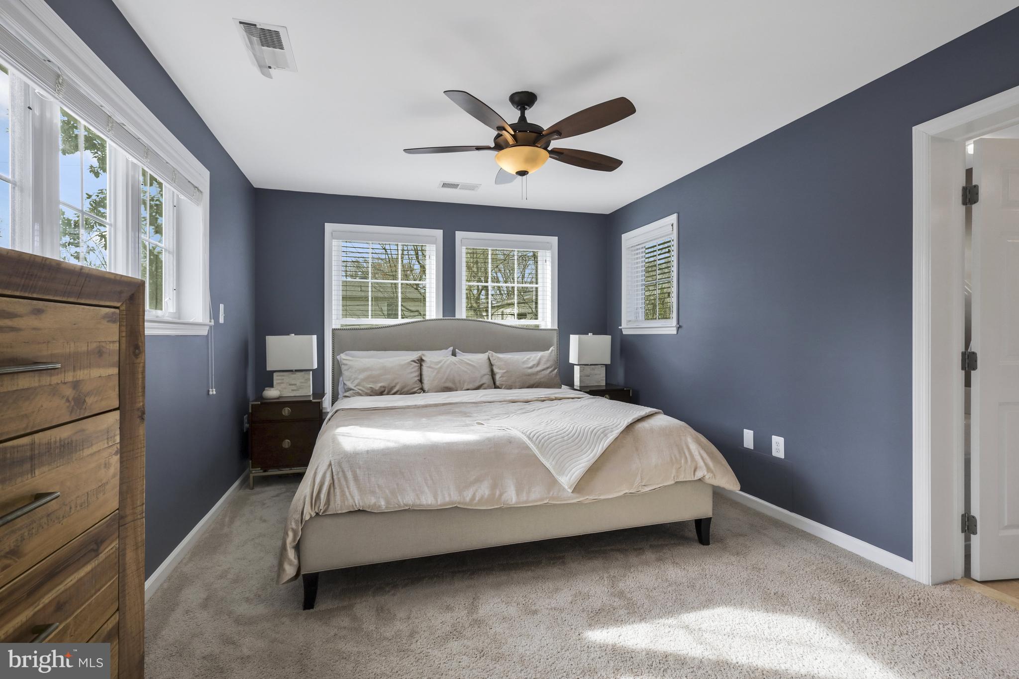 ROSEMONT PARK - Residential