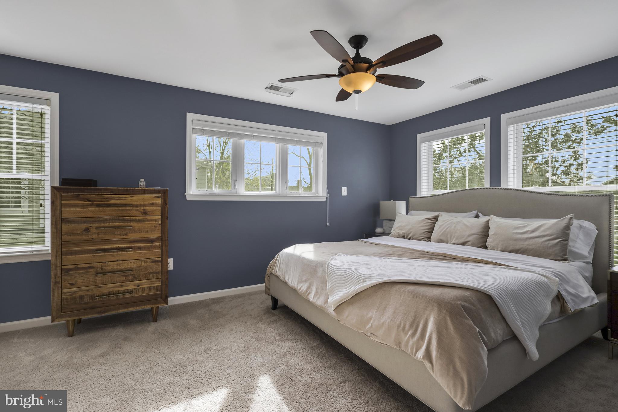 ROSEMONT PARK - Residential