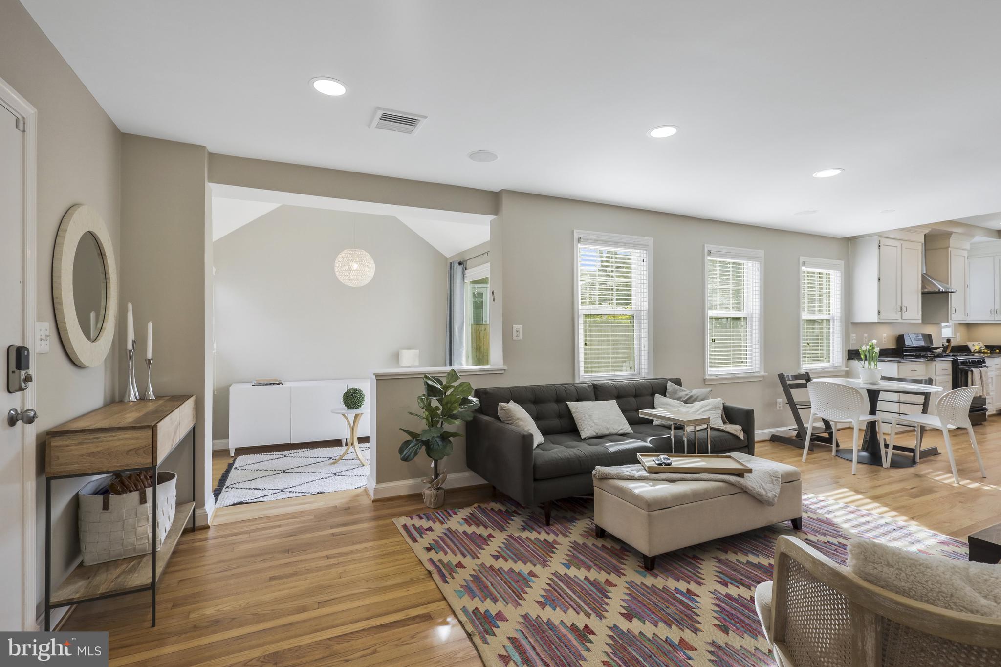 ROSEMONT PARK - Residential