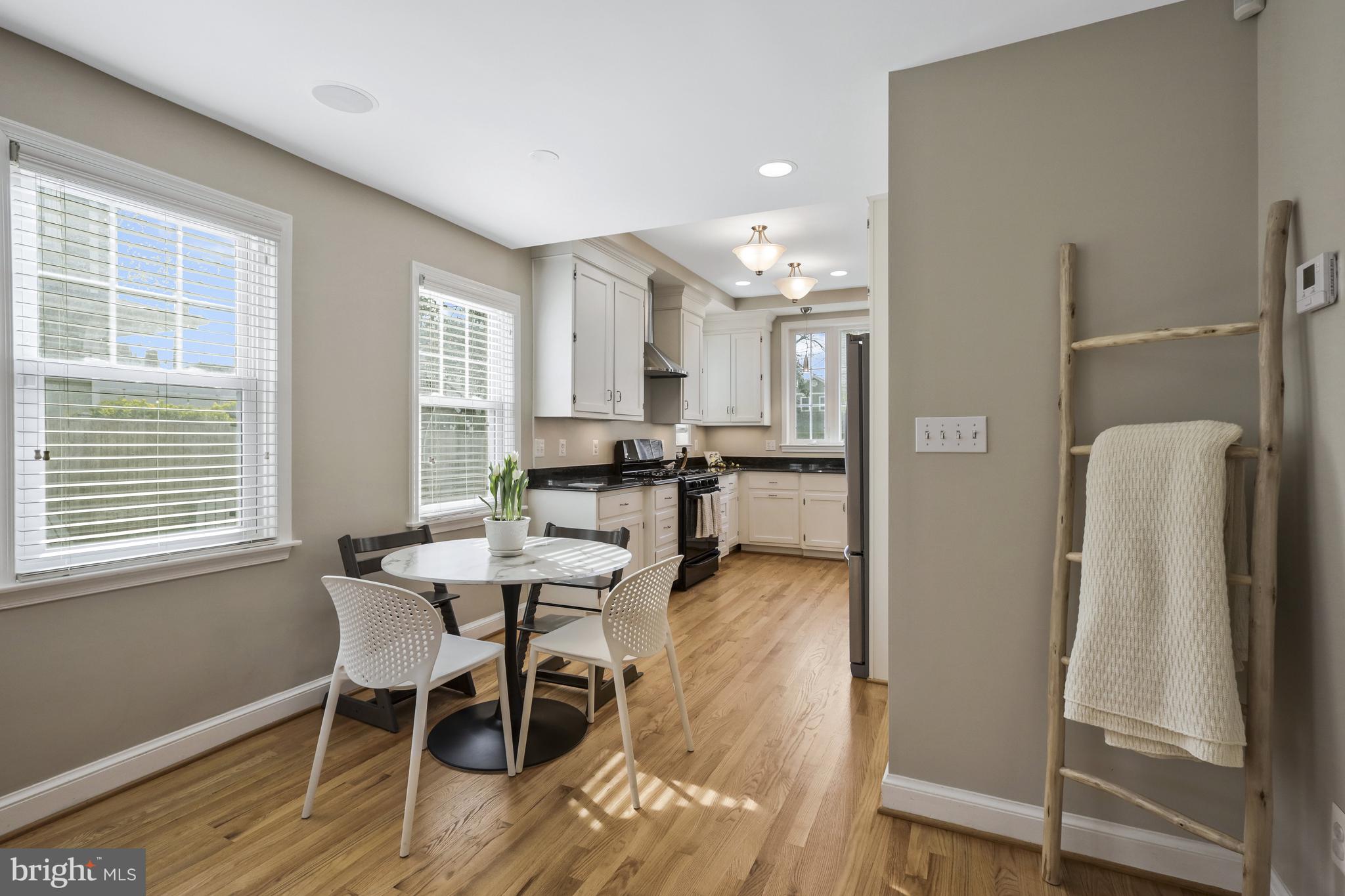 ROSEMONT PARK - Residential