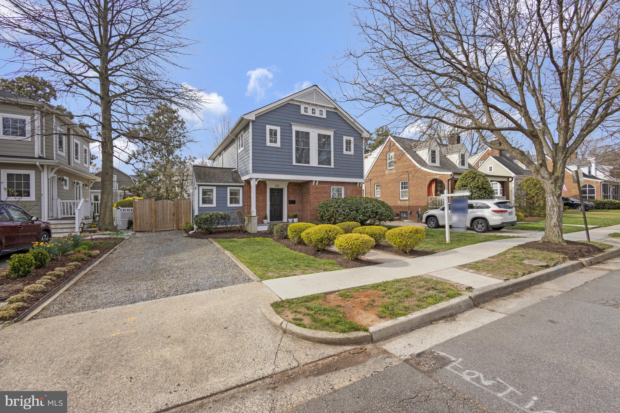 ROSEMONT PARK - Residential