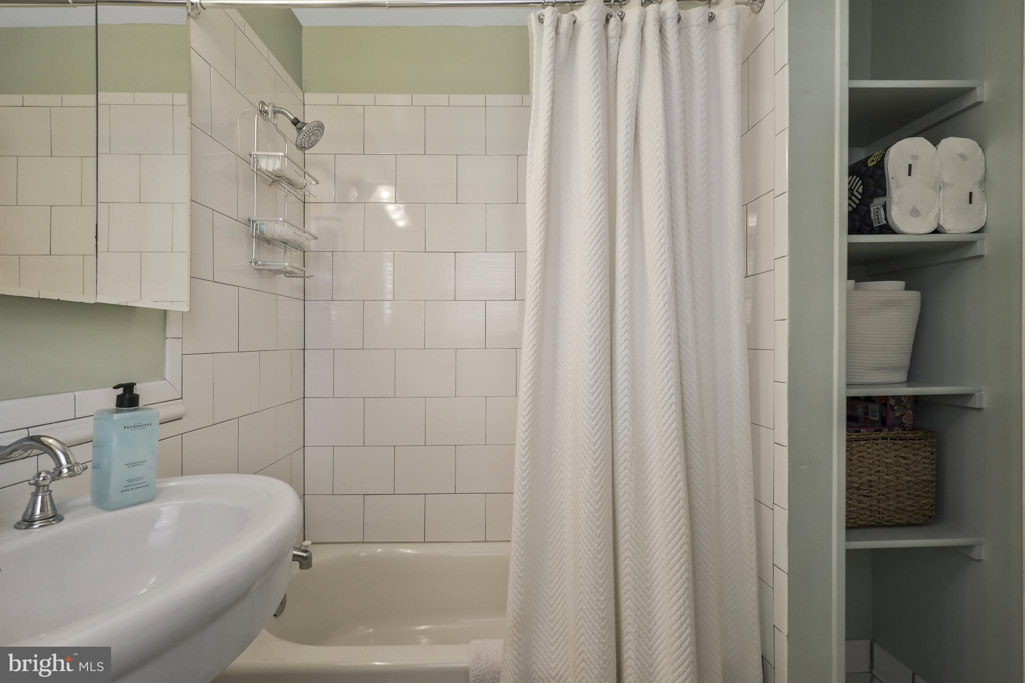 ROSEMONT PARK - Residential