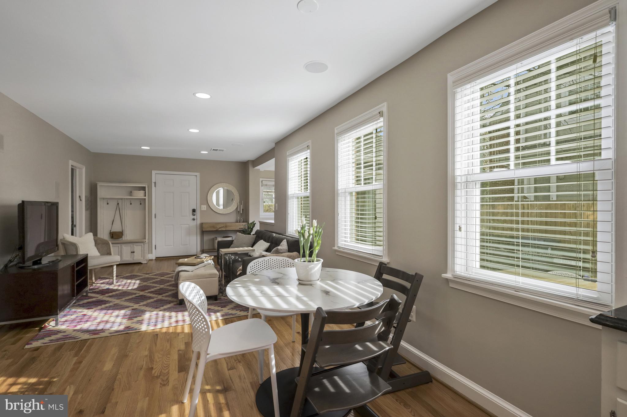 ROSEMONT PARK - Residential