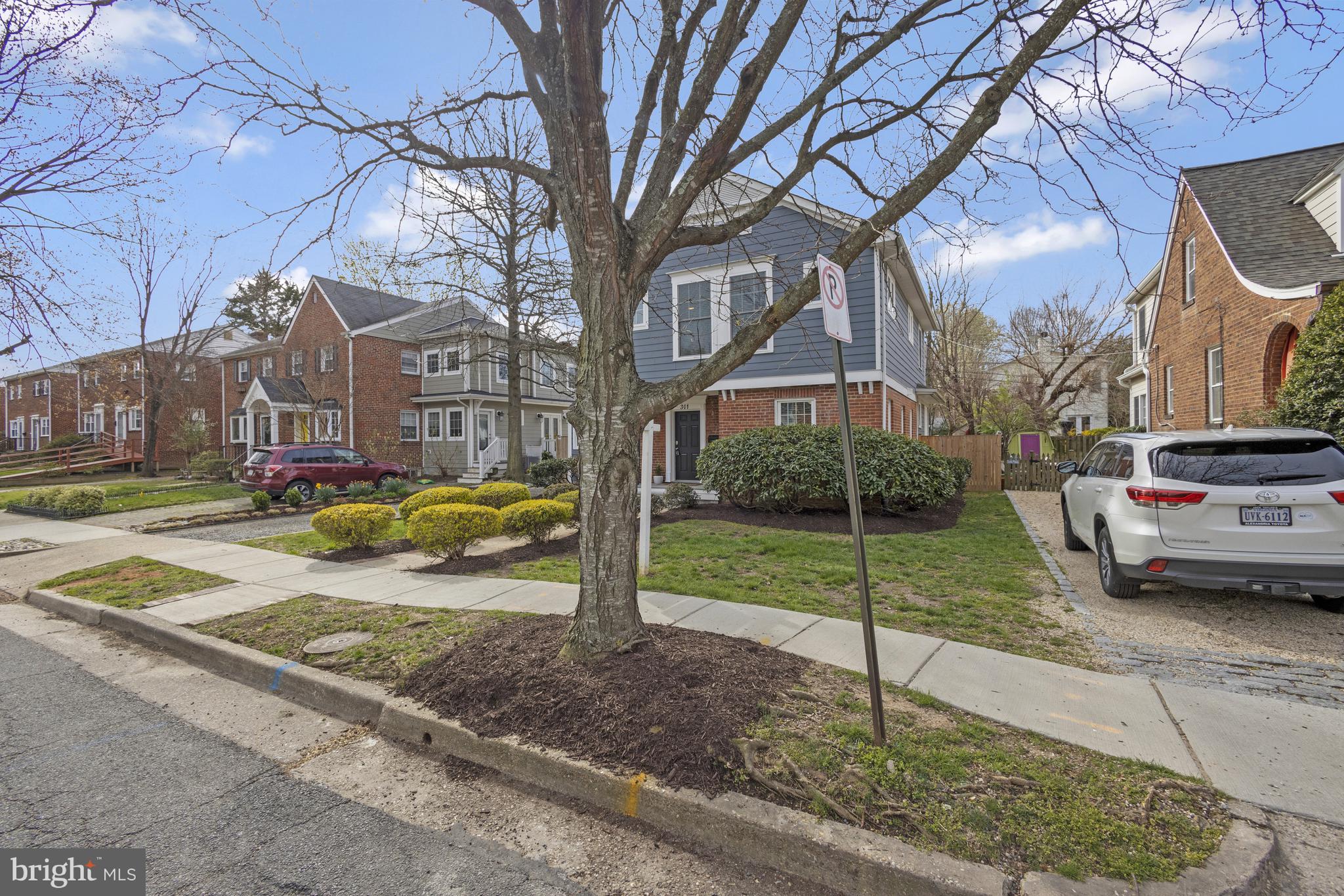 ROSEMONT PARK - Residential