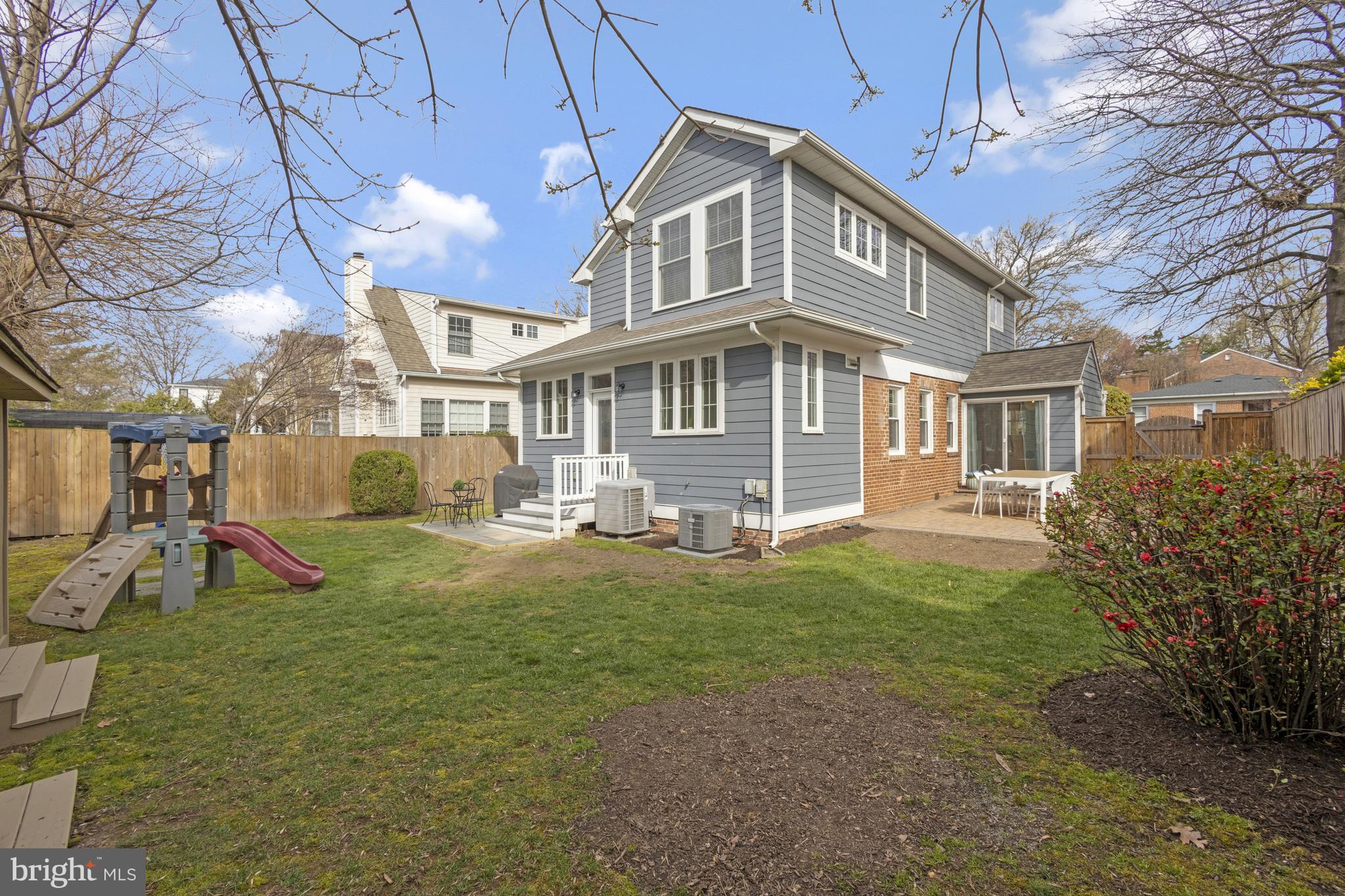 ROSEMONT PARK - Residential