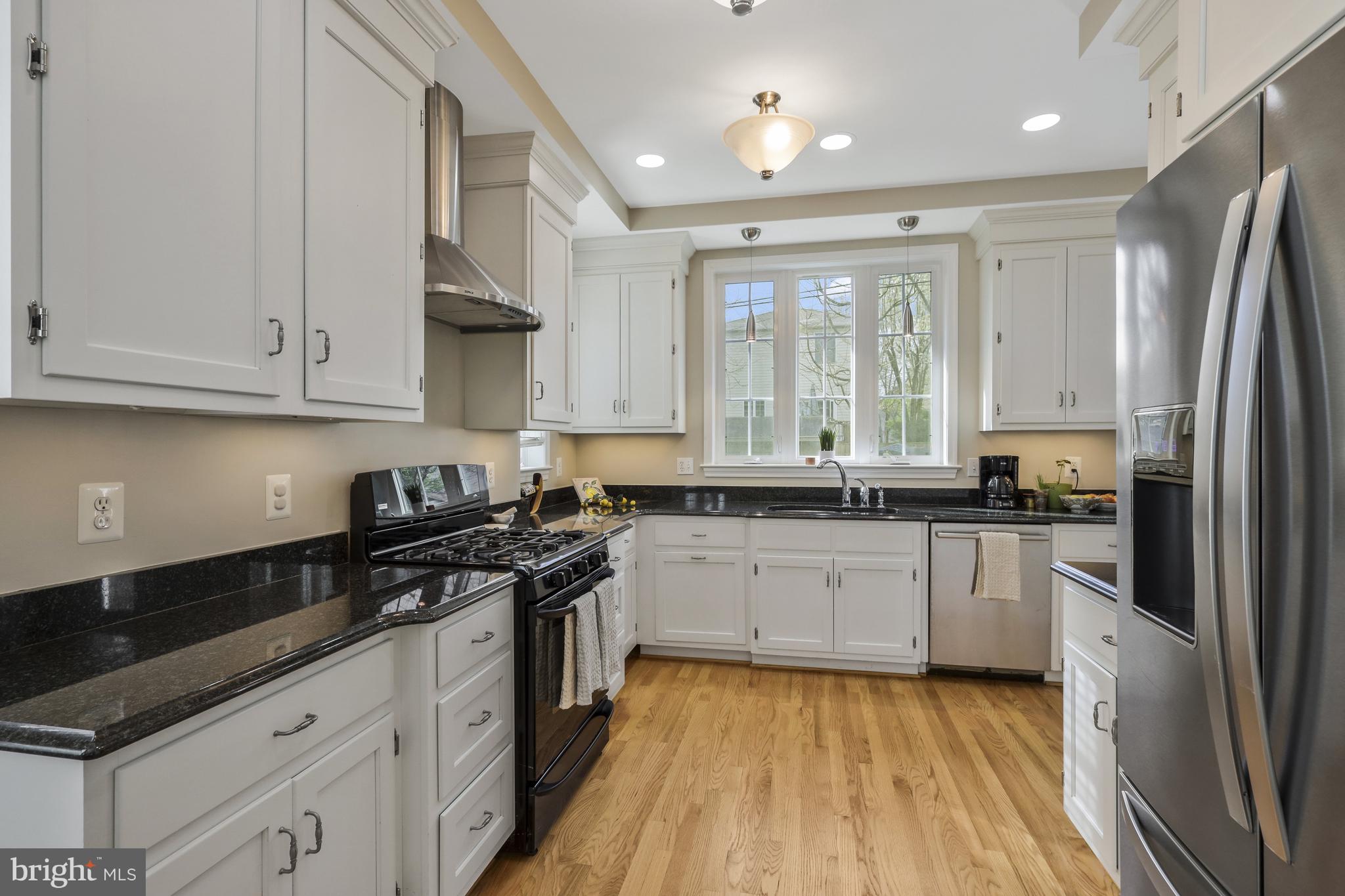 ROSEMONT PARK - Residential