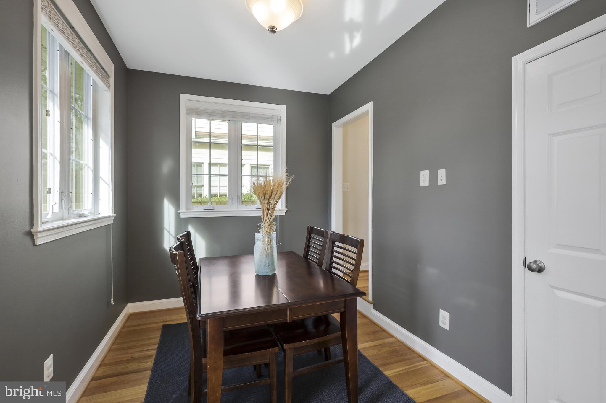 ROSEMONT PARK - Residential