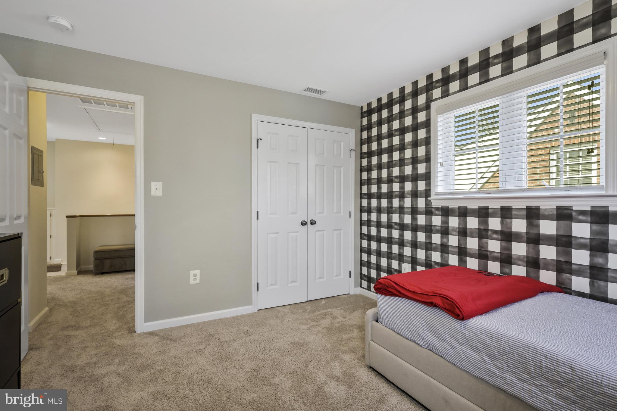 ROSEMONT PARK - Residential