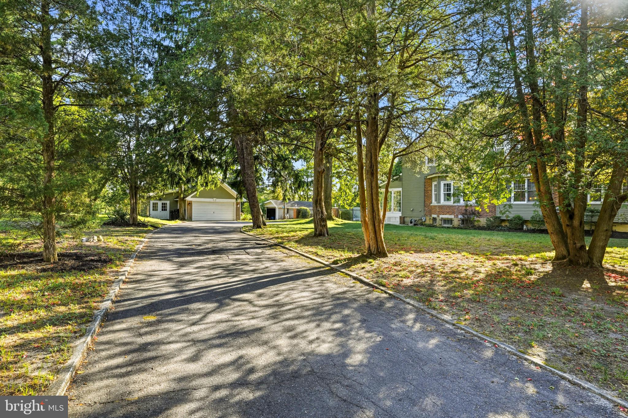 267 W WHITE HORSE PIKE