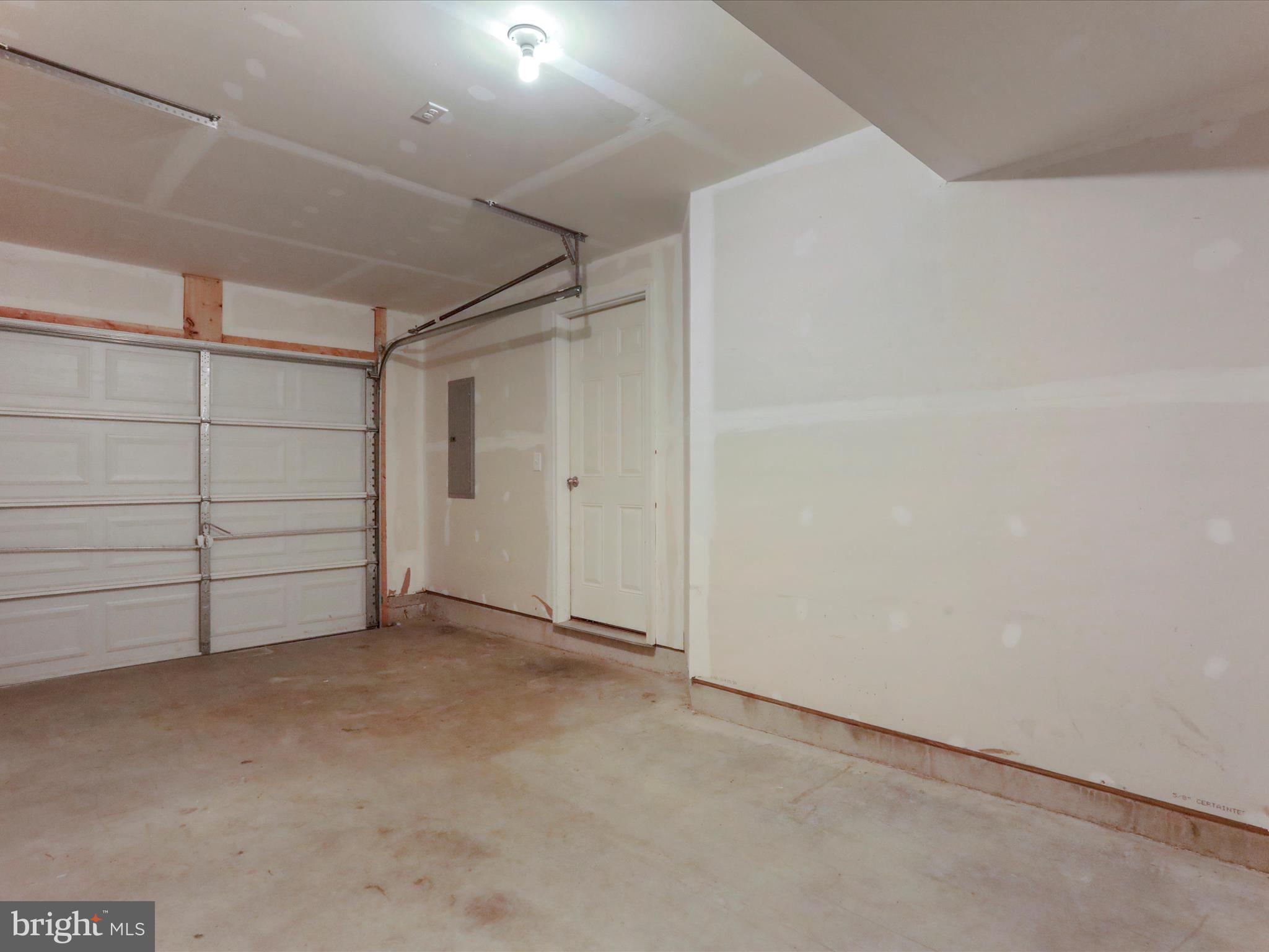 STONEBROOK VILLAGE - Residential