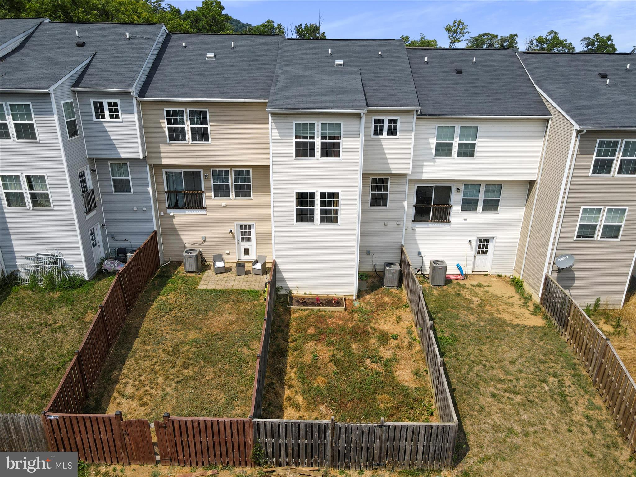 STONEBROOK VILLAGE - Residential