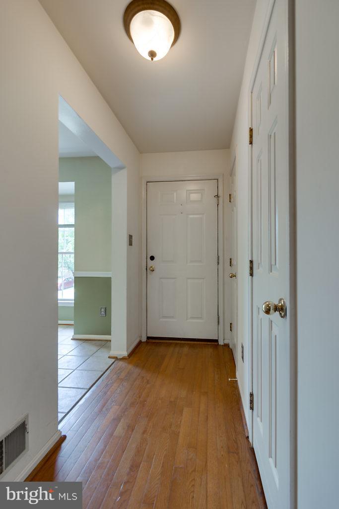 COMPTON VALLEY ESTATES - Residential Lease