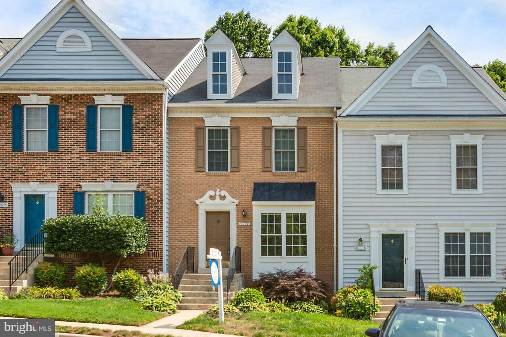 COMPTON VALLEY ESTATES - Residential Lease