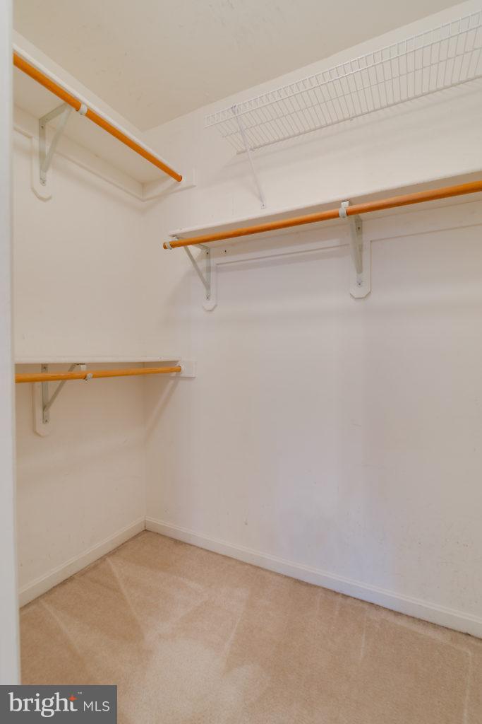 COMPTON VALLEY ESTATES - Residential Lease