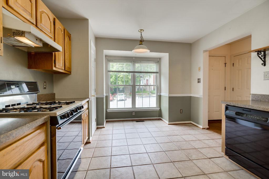 COMPTON VALLEY ESTATES - Residential Lease