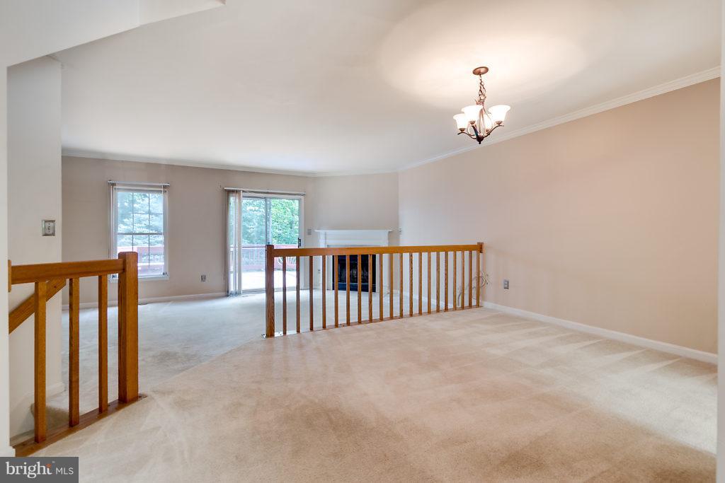 COMPTON VALLEY ESTATES - Residential Lease