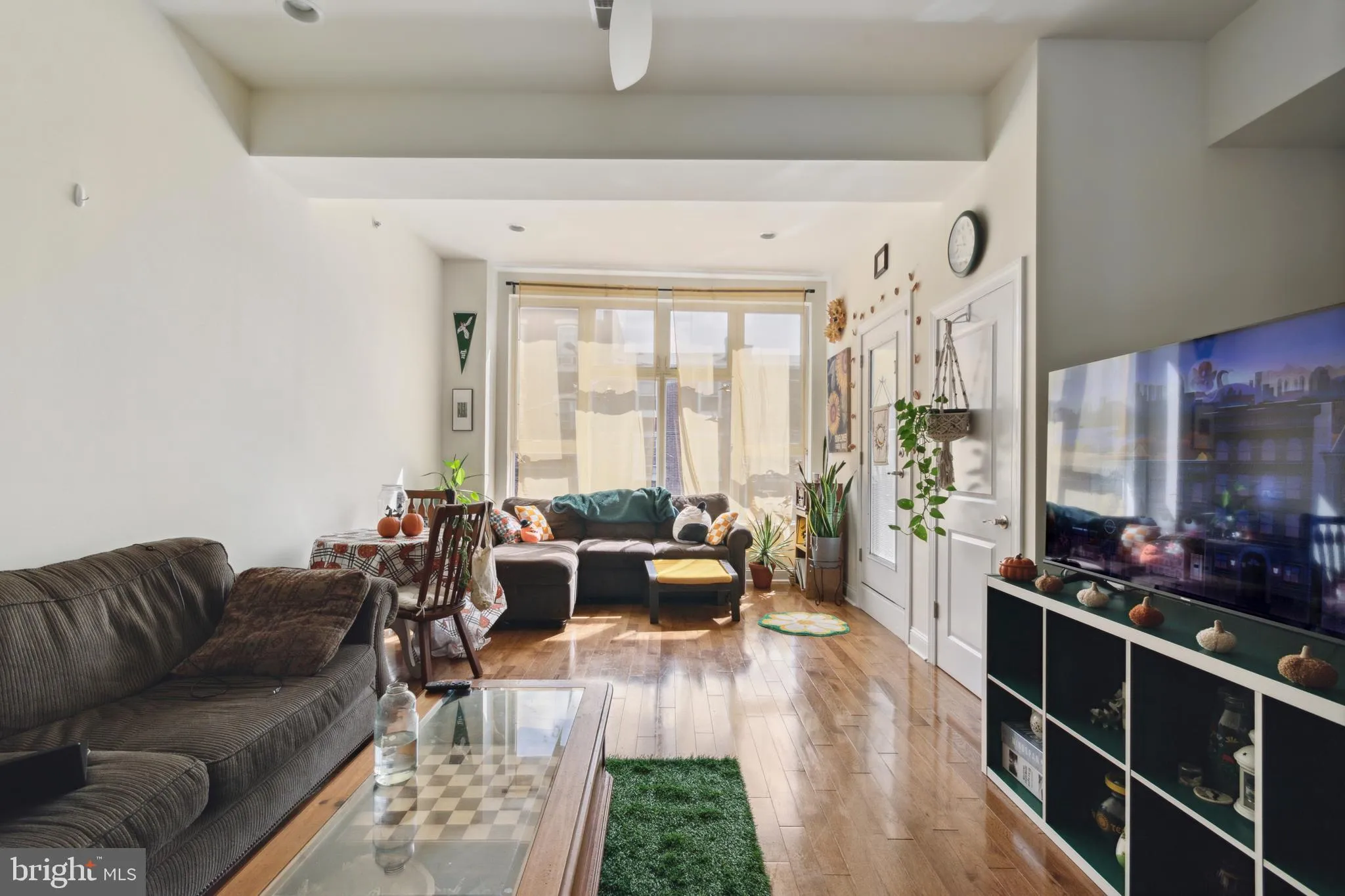 Philadelphia, Pennsylvania 19125, United States, 3 Bedrooms Bedrooms, ,Residential,Contingent,81541