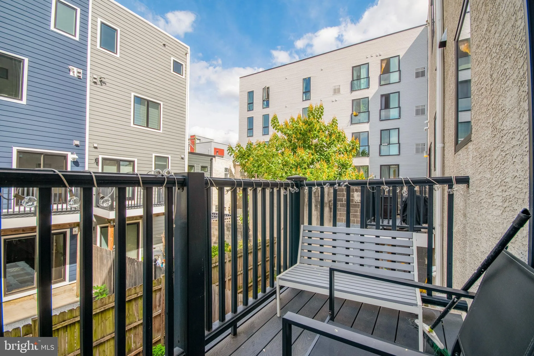 Philadelphia, Pennsylvania 19125, United States, 3 Bedrooms Bedrooms, ,Residential,Contingent,81541