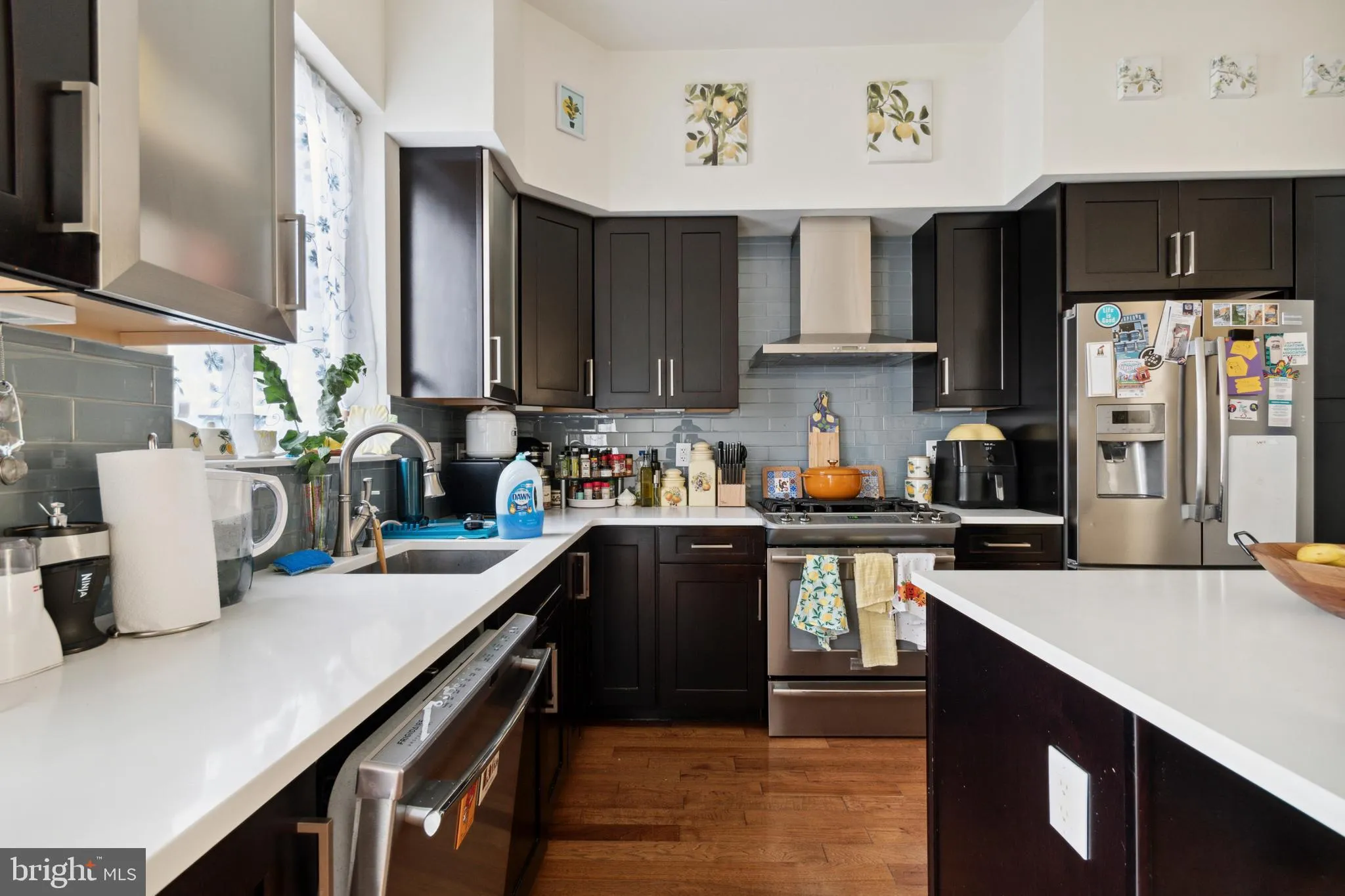 Philadelphia, Pennsylvania 19125, United States, 3 Bedrooms Bedrooms, ,Residential,Contingent,81541